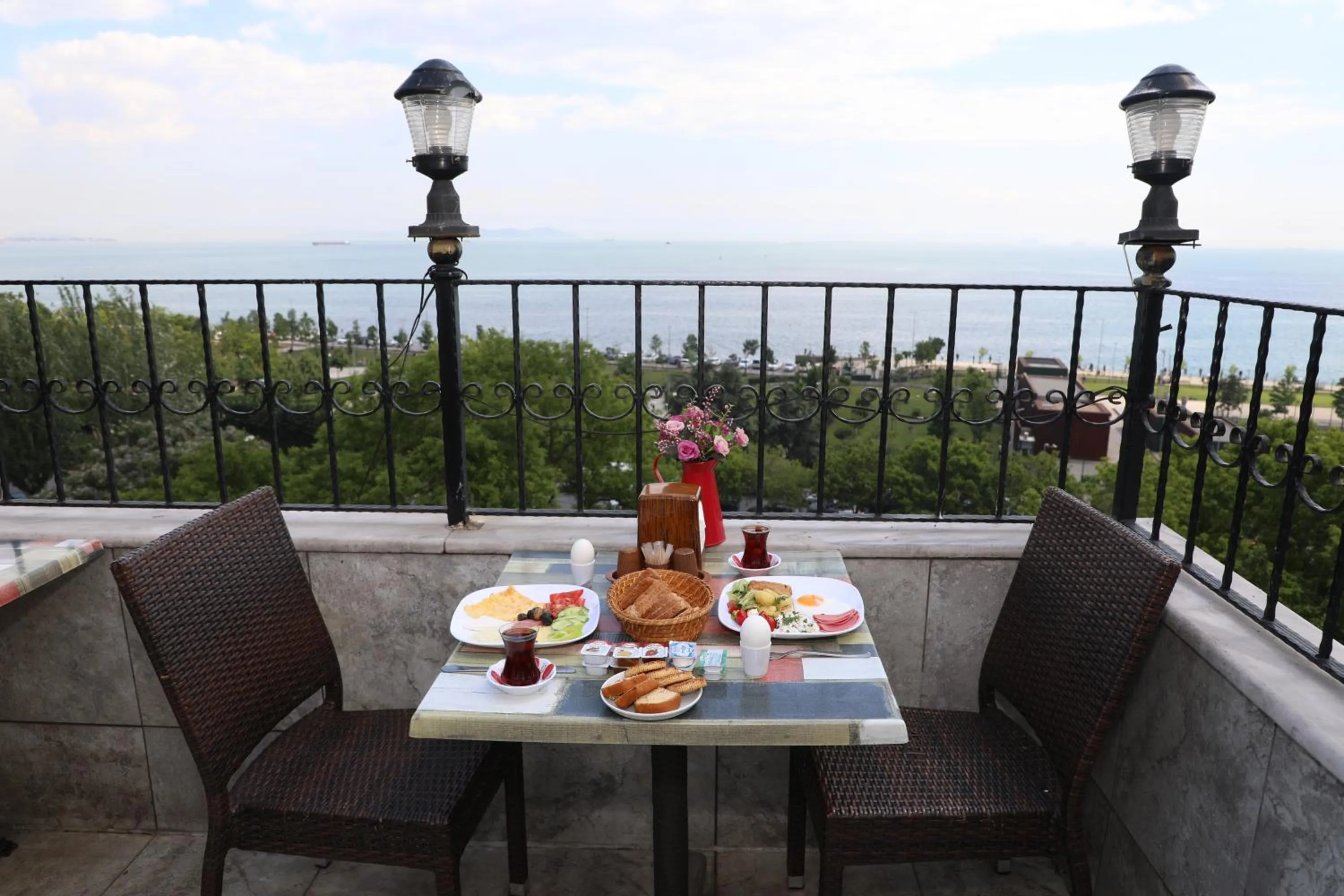 Balcony/Terrace in Seahouse Suites
