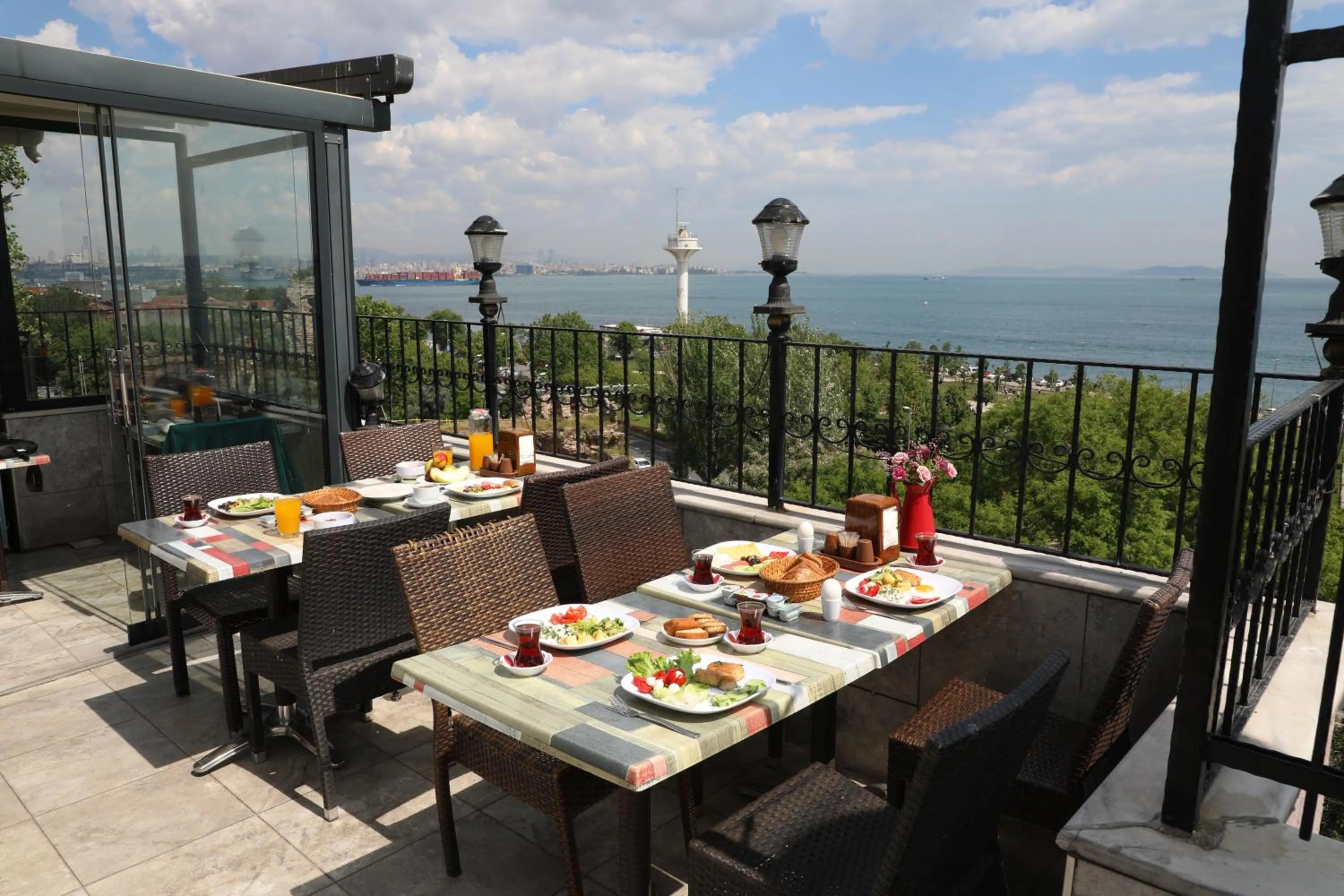 Balcony/Terrace in Seahouse Suites