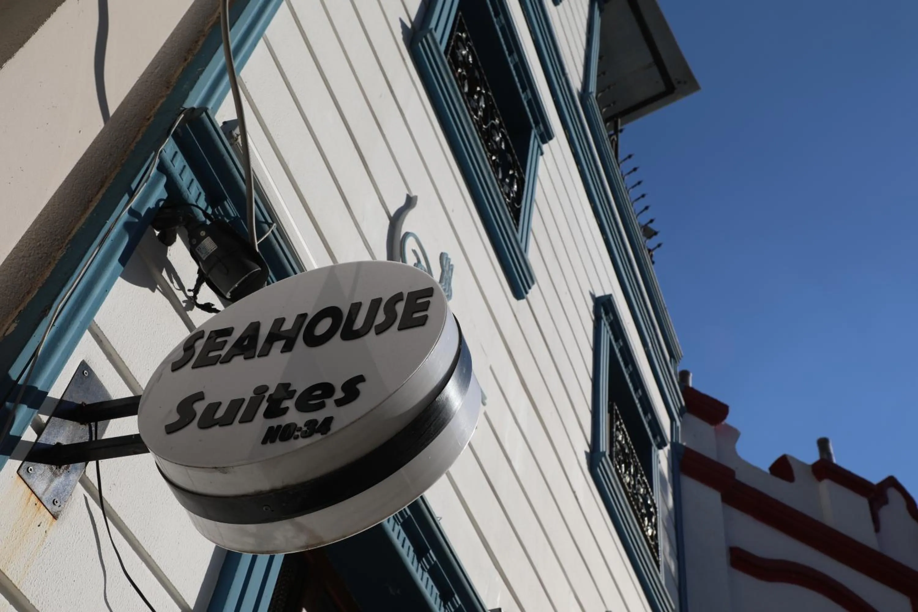 Property building in Seahouse Suites