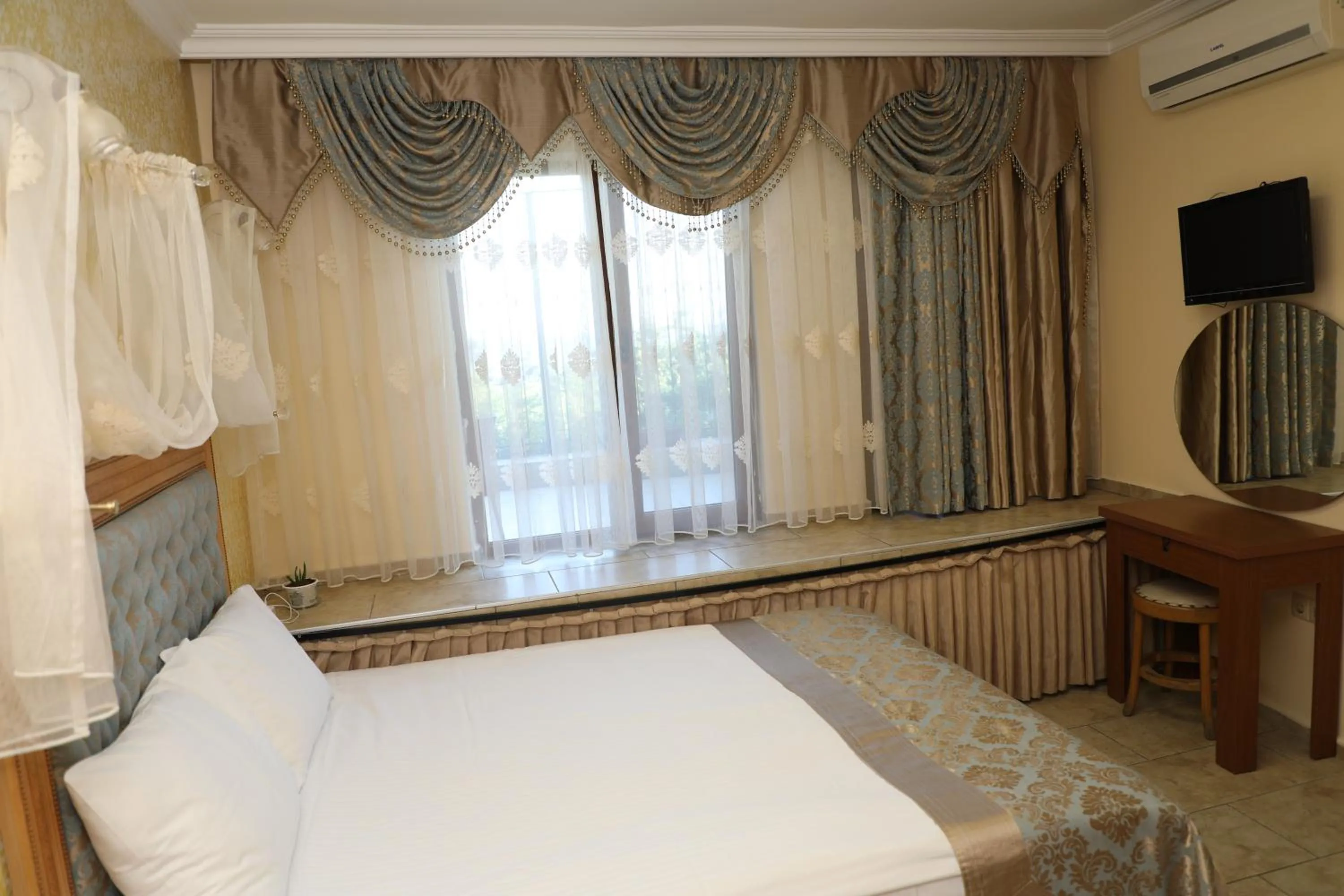 Bed in Seahouse Suites