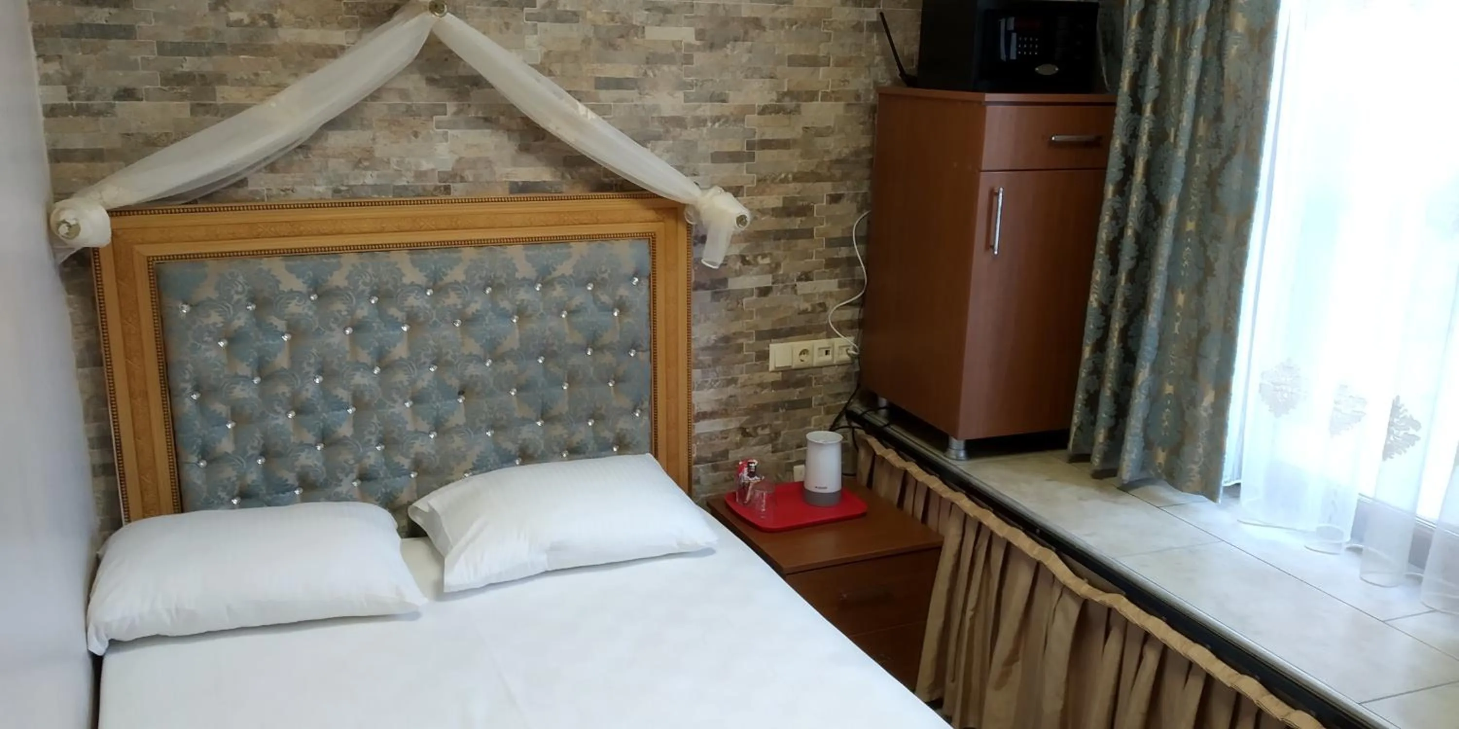 Bed in Seahouse Suites