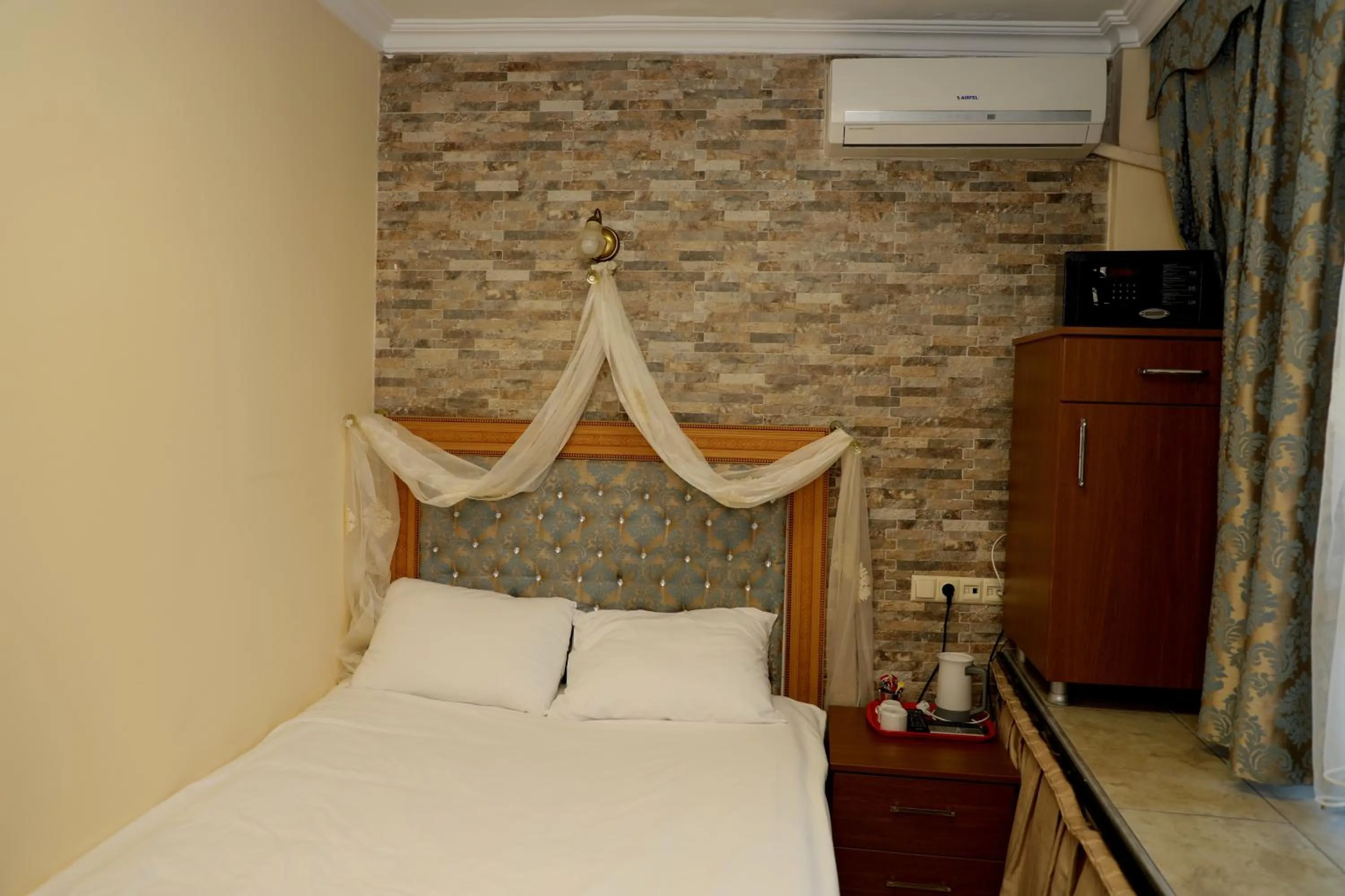 Bed in Seahouse Suites