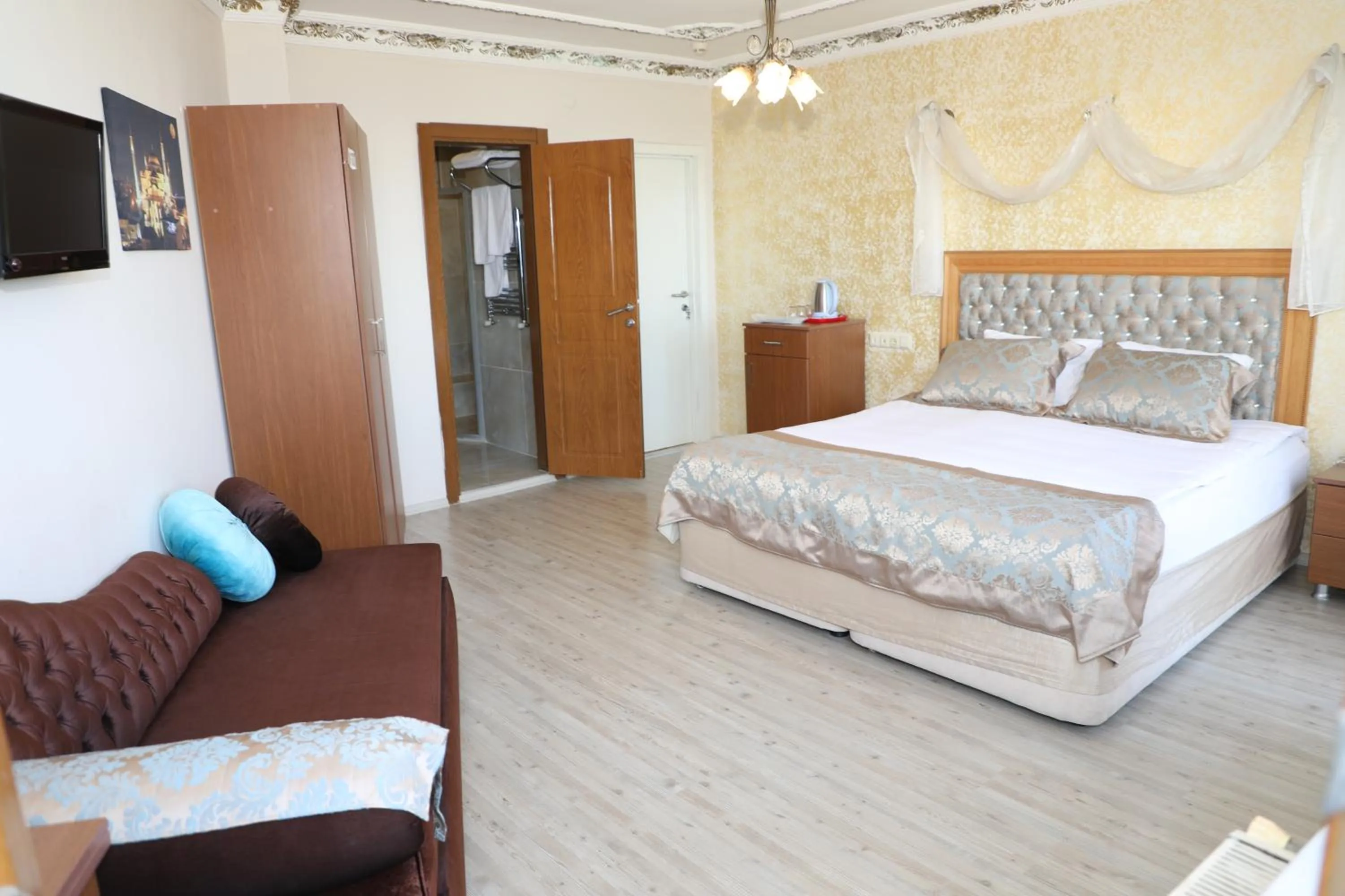 Bed in Seahouse Suites