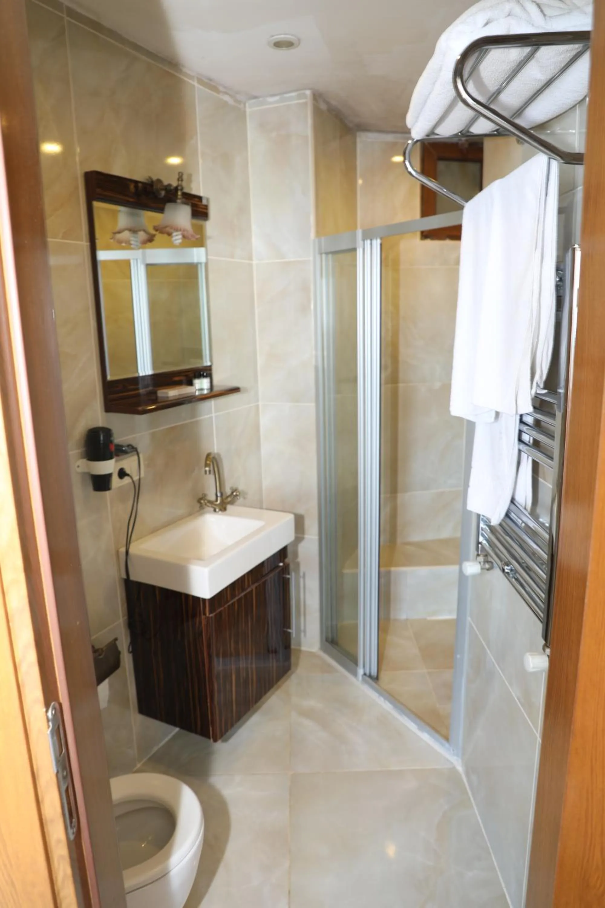 Bathroom in Seahouse Suites