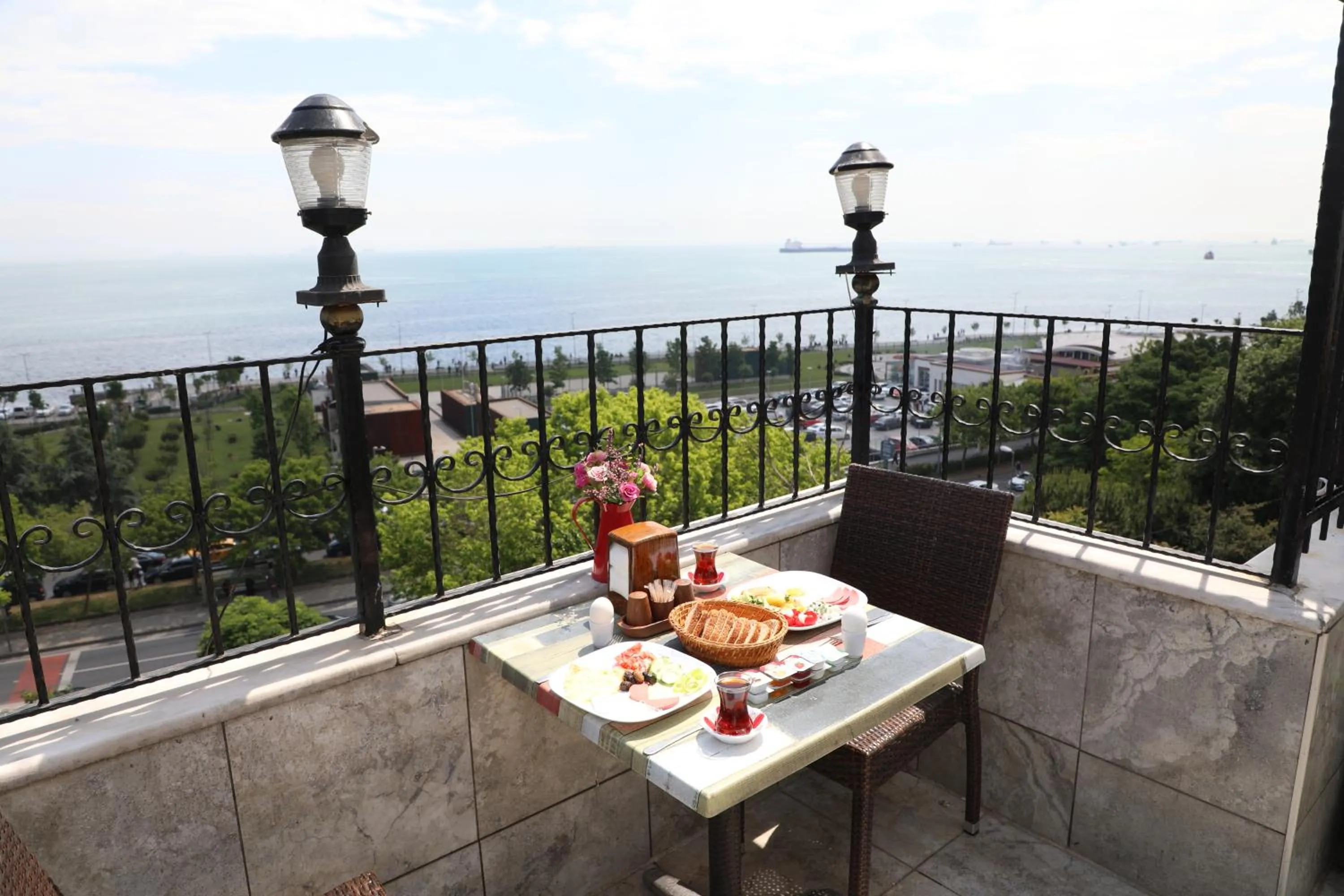 Balcony/Terrace in Seahouse Suites