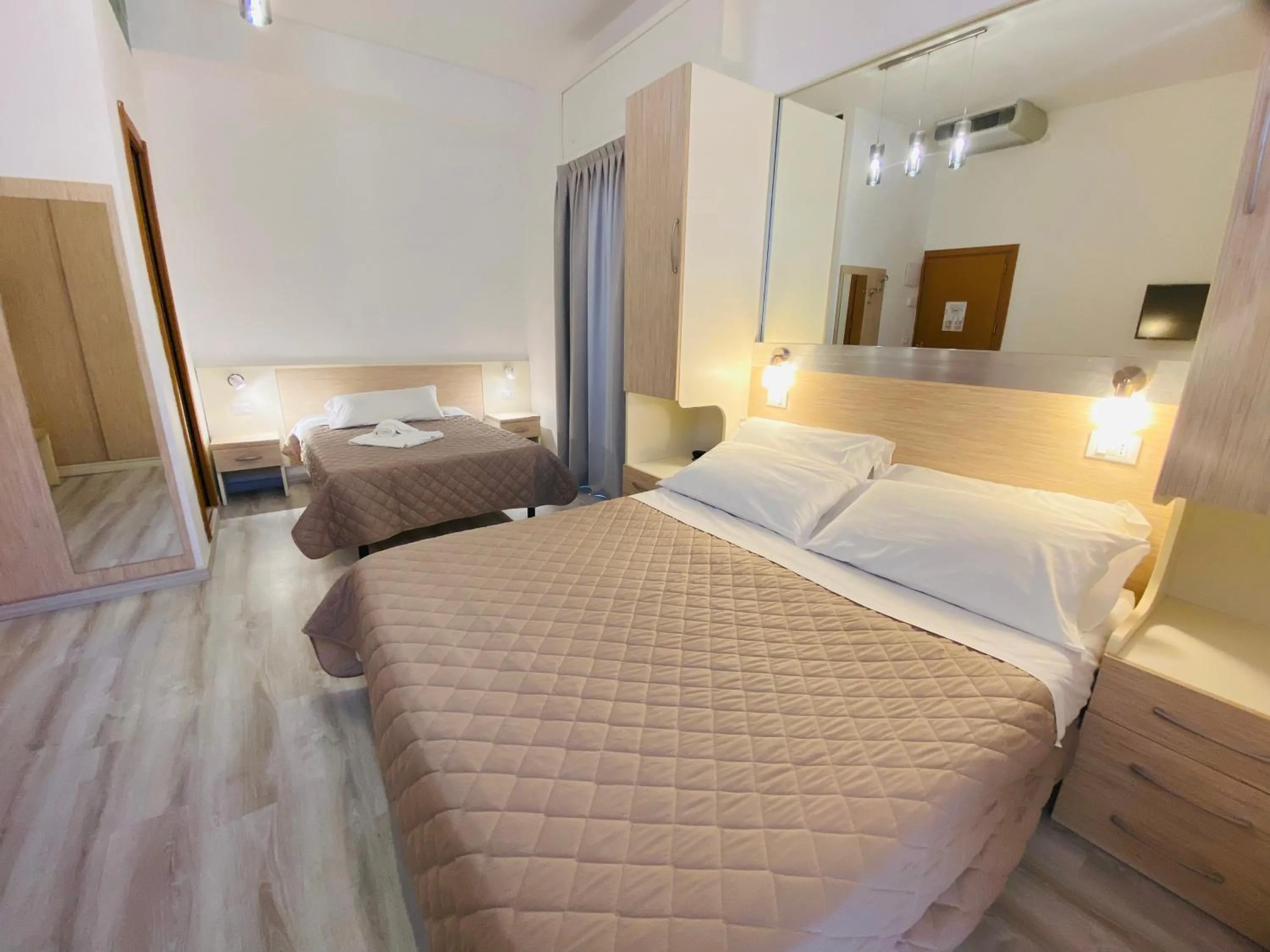 Bedroom, Bed in Hotel Butterfly Wellness & Spa