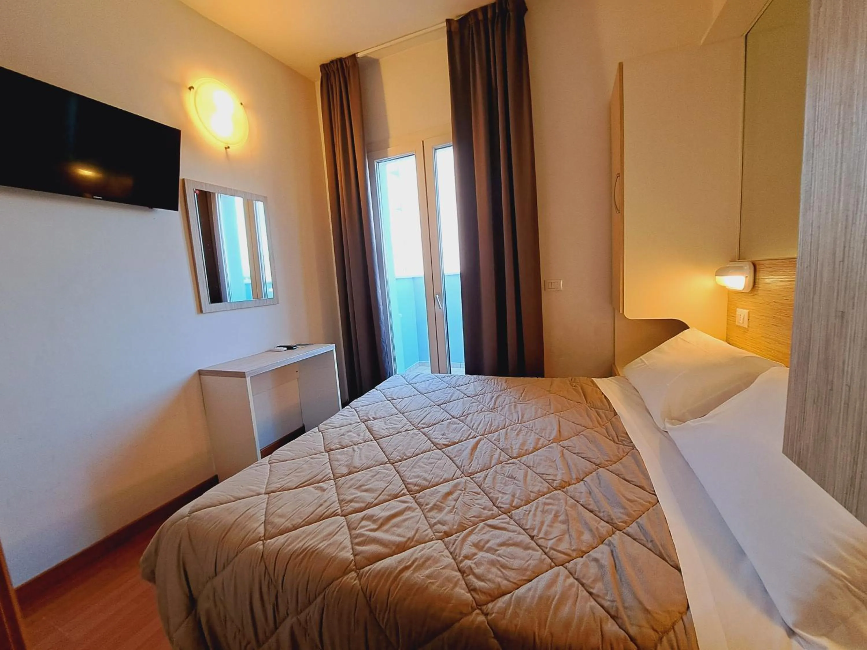 Bedroom, Bed in Hotel Butterfly Wellness & Spa