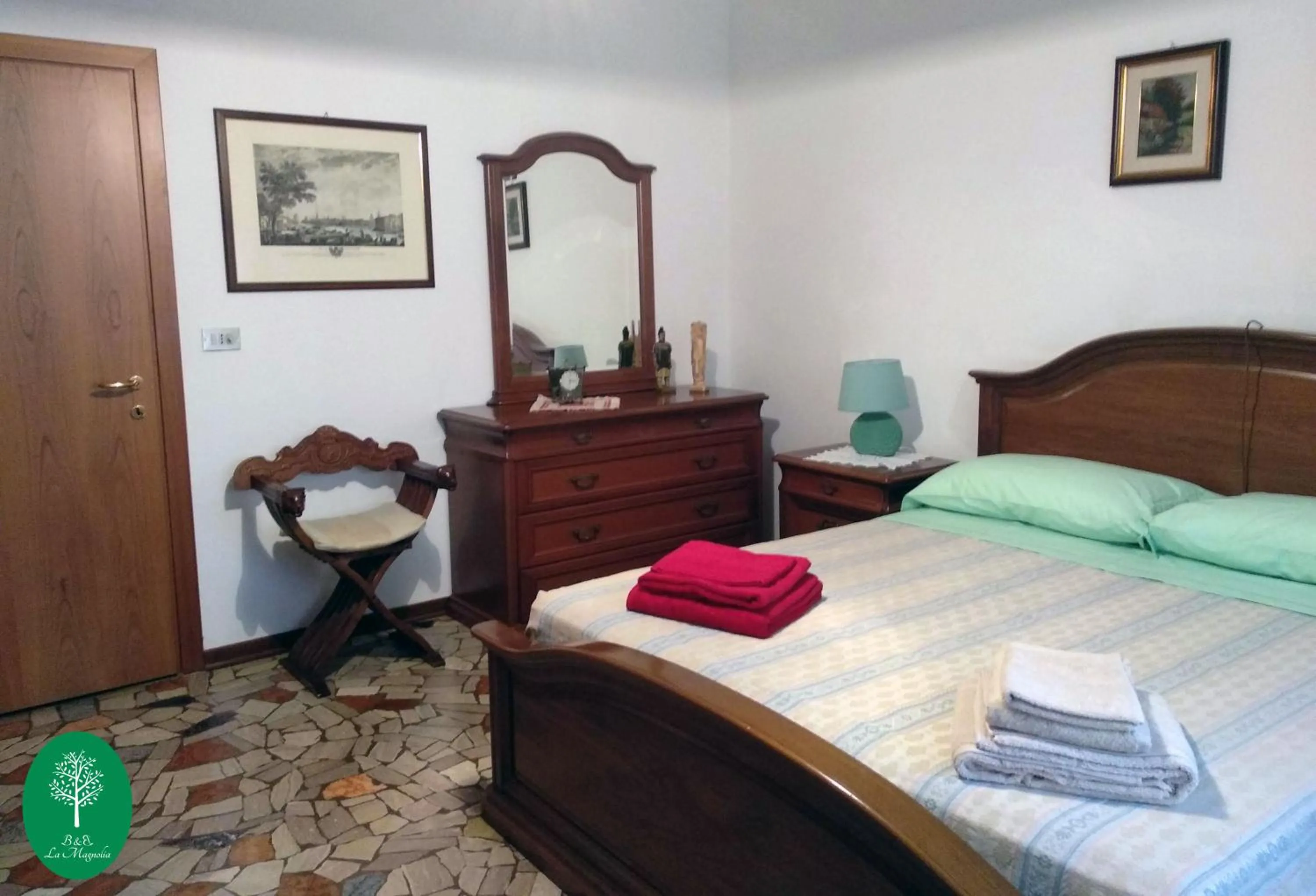 Photo of the whole room in B&B La Magnolia