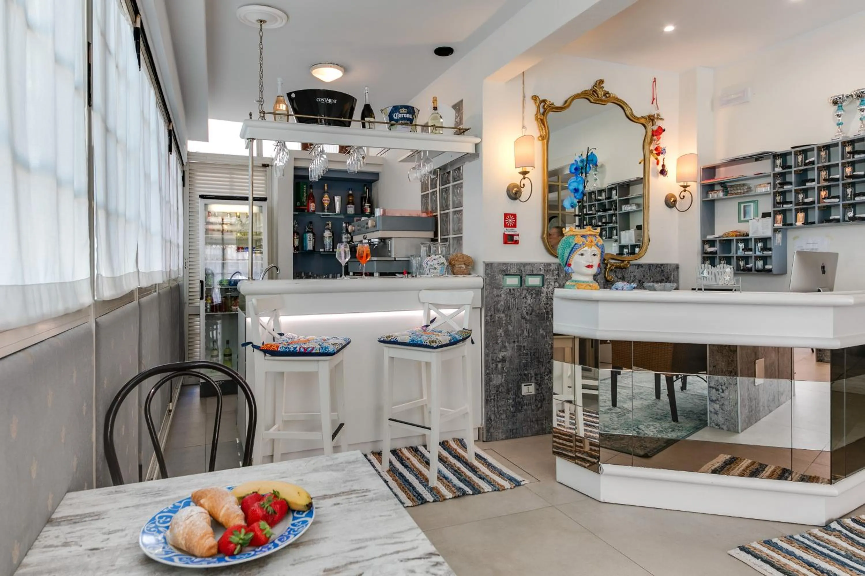 Lobby or reception in B&B Villa Madana