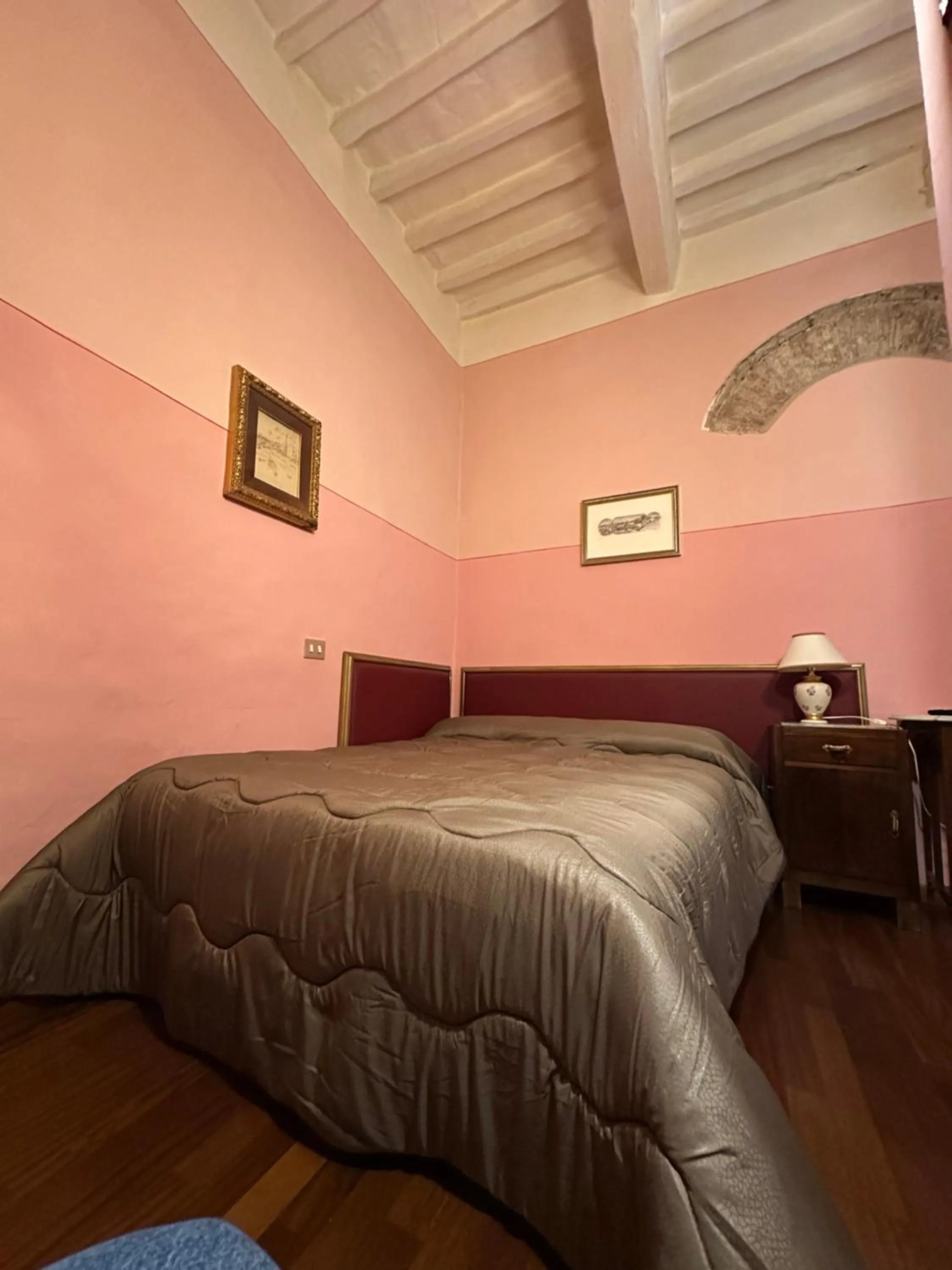 Photo of the whole room, Bed in Locanda Guidi