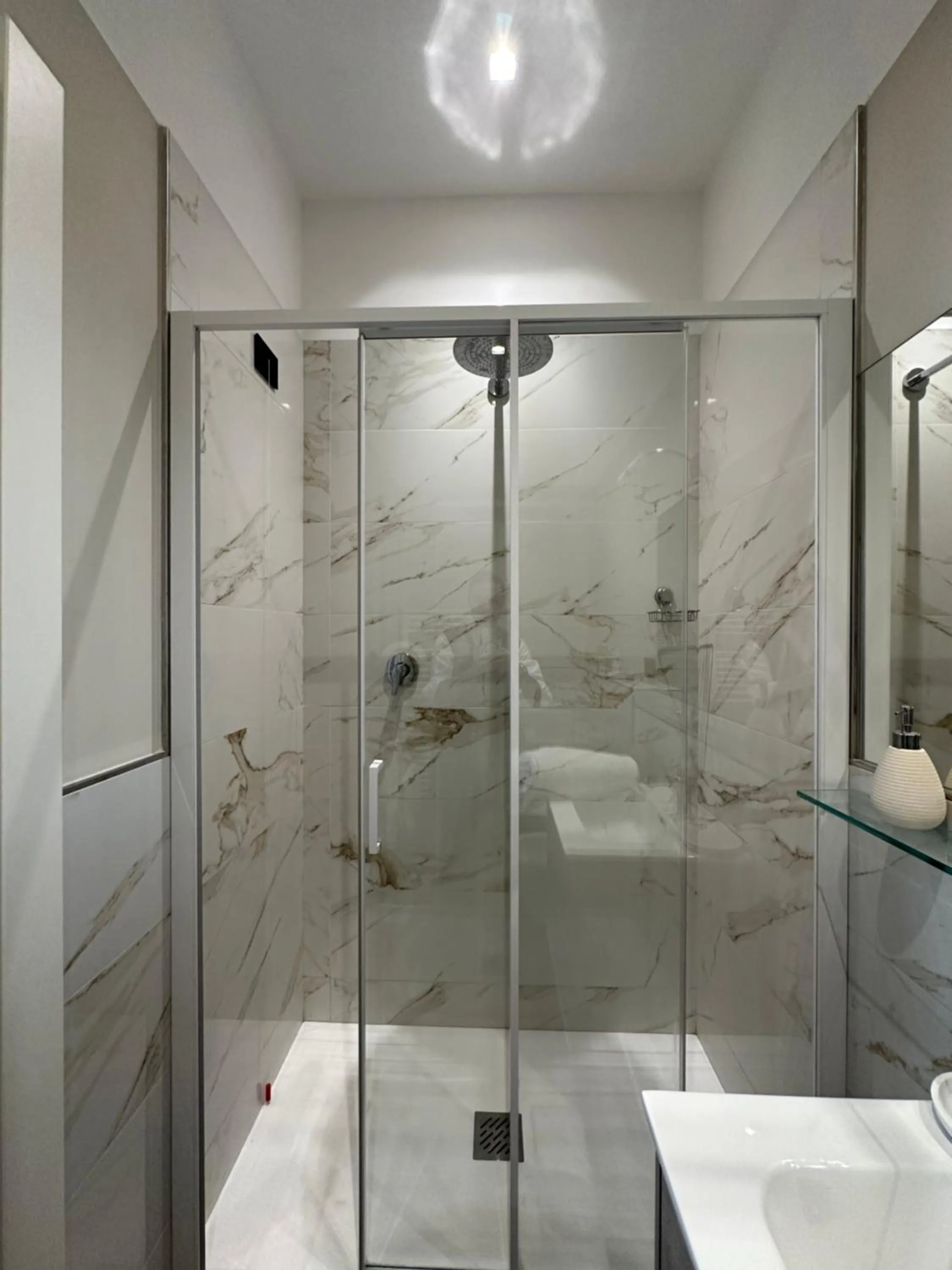 Shower in Locanda Guidi