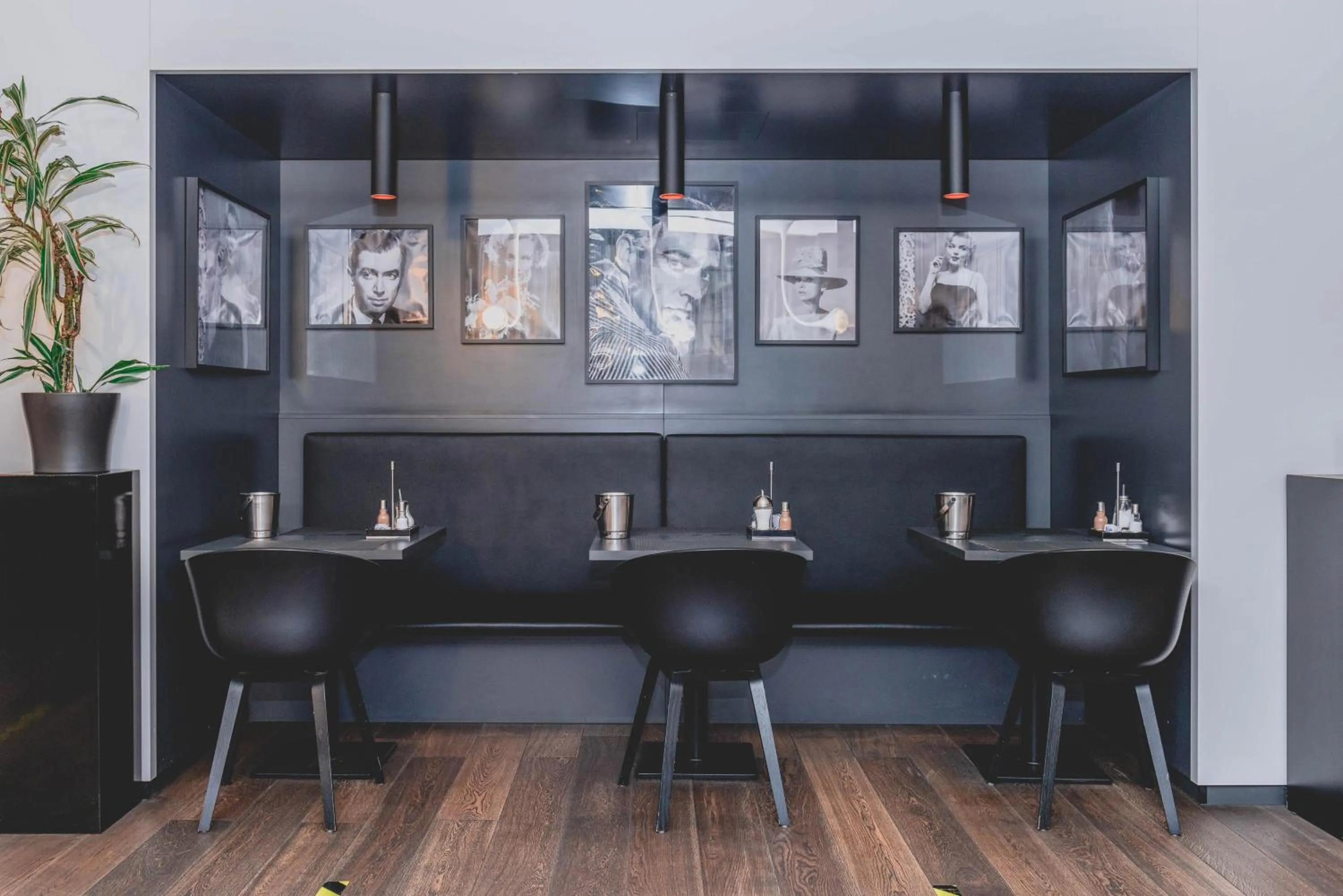 Breakfast in Hotel Bliss