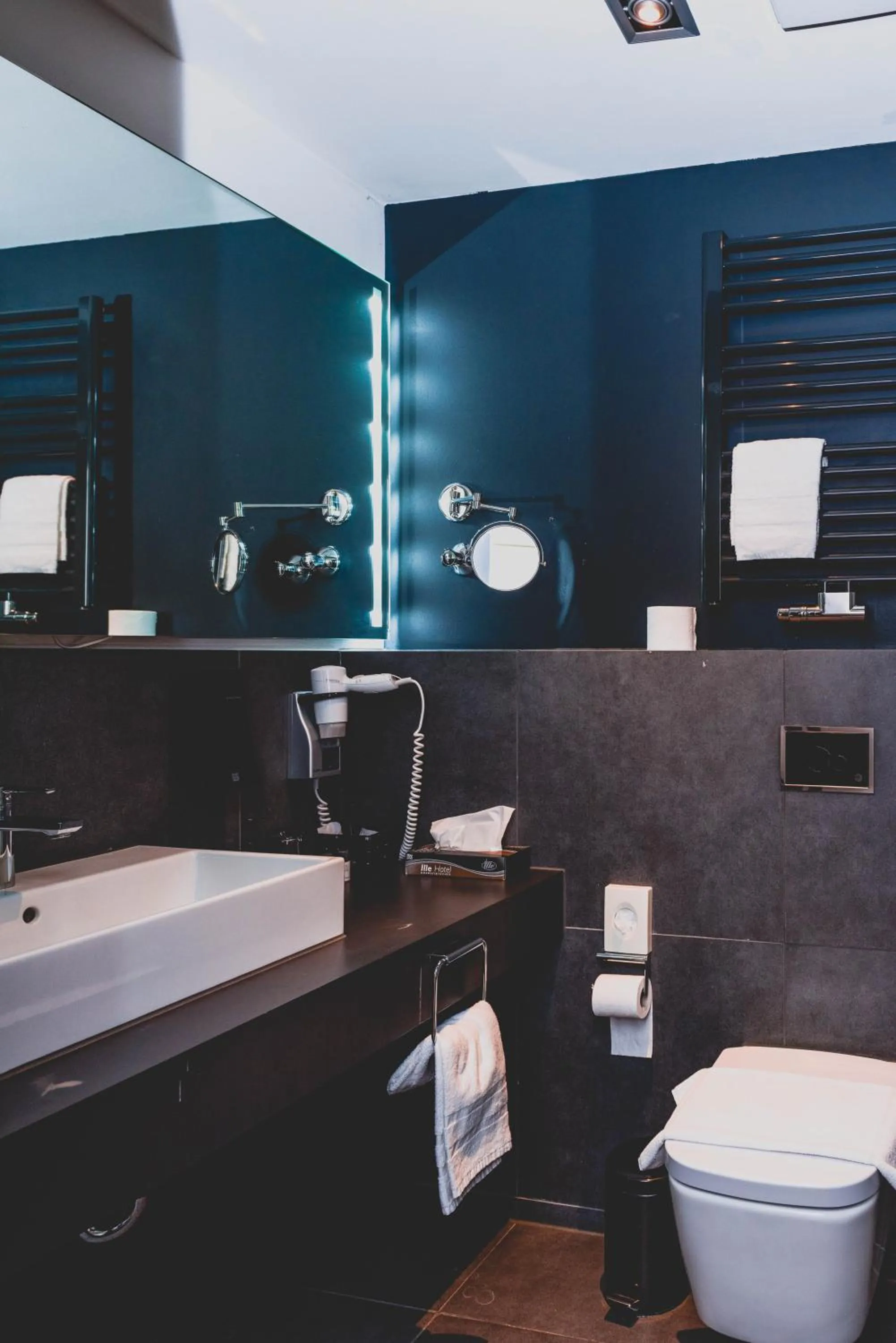 Bathroom in Hotel Bliss