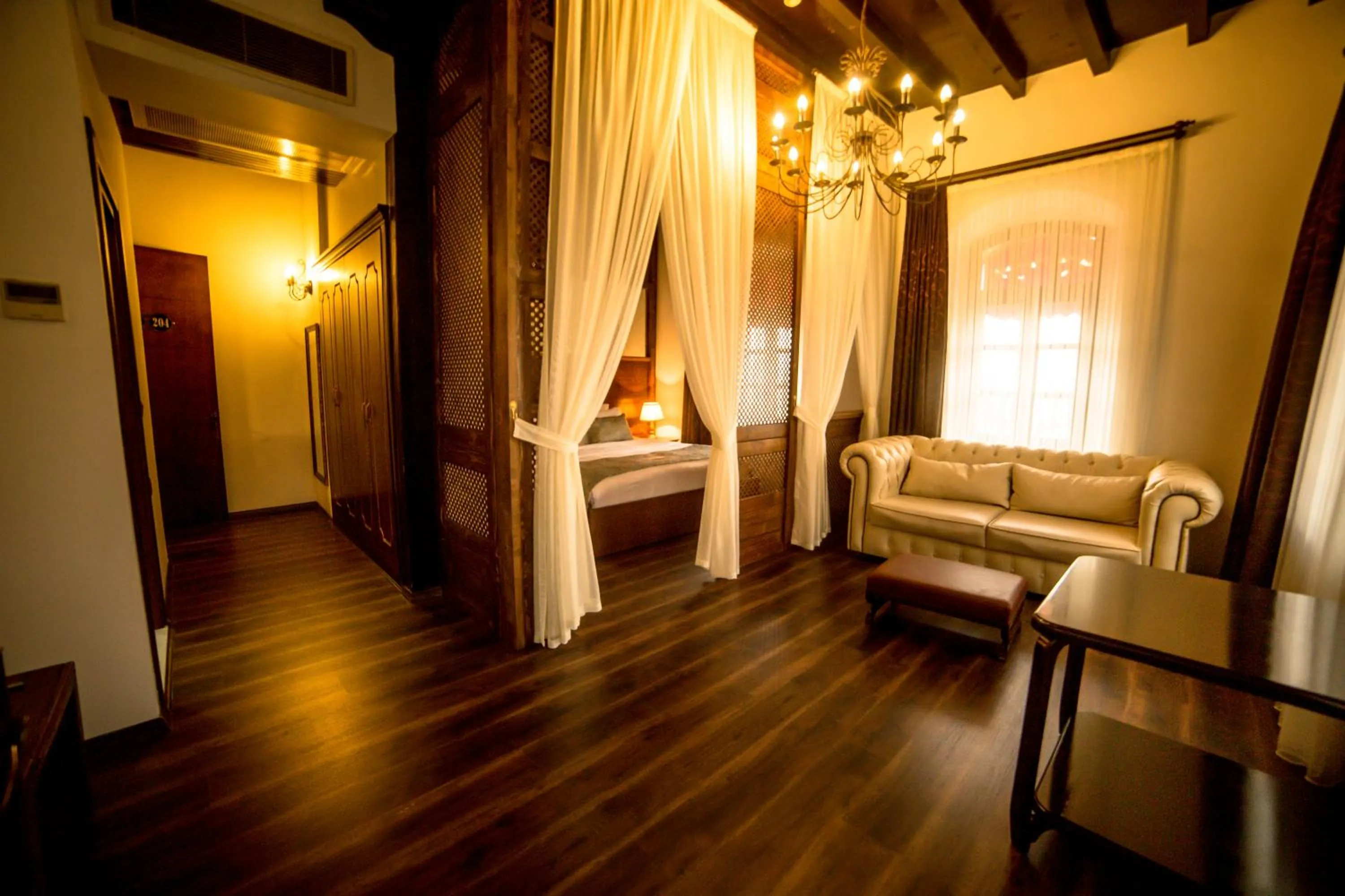 Photo of the whole room, Bed in Panderma Port Hotel