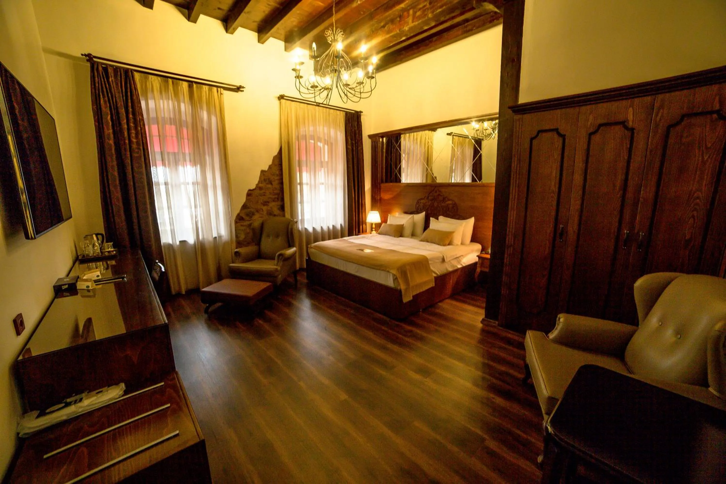 Photo of the whole room, Bed in Panderma Port Hotel