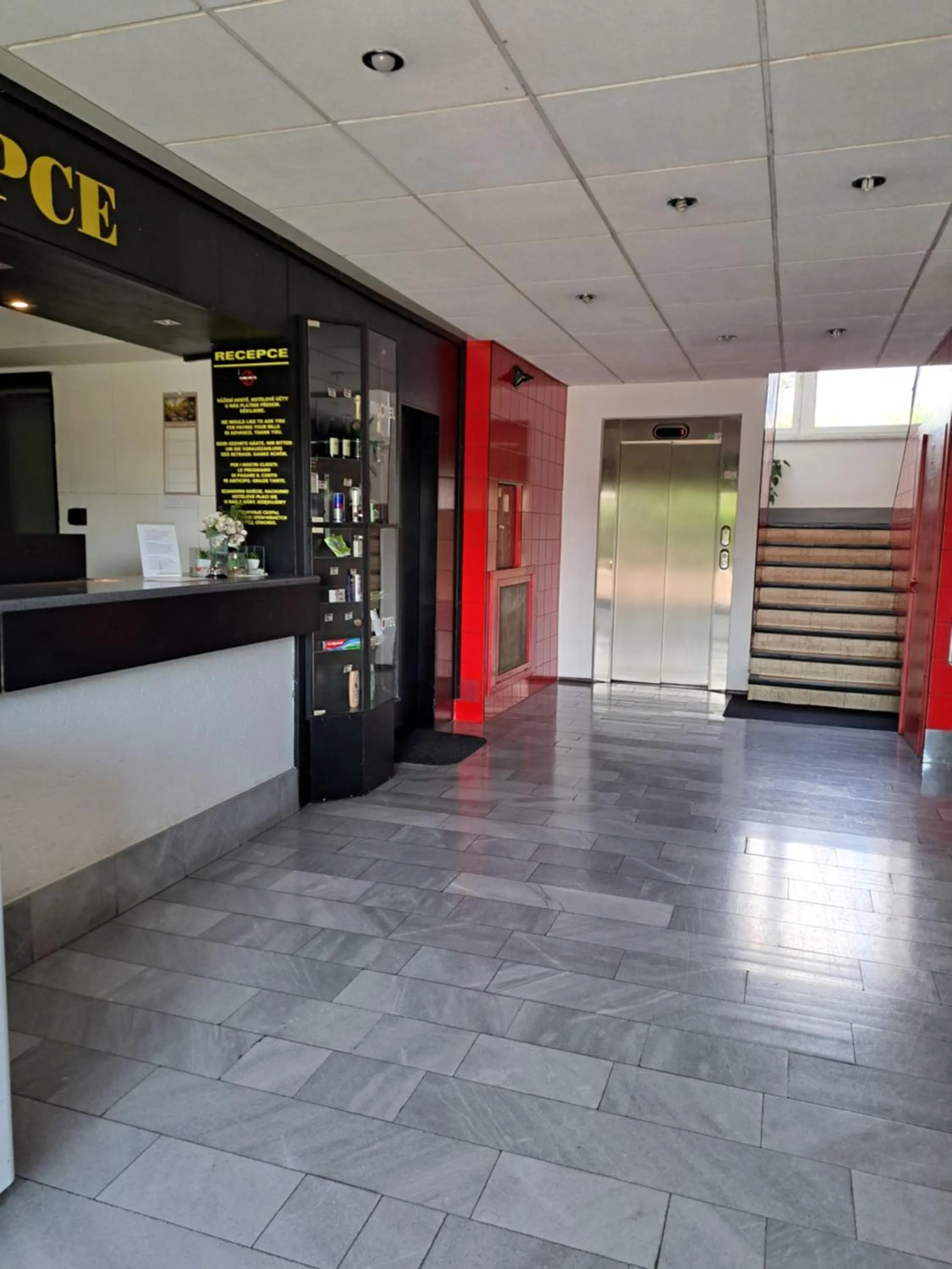 Lobby or reception in Hotel Milotel