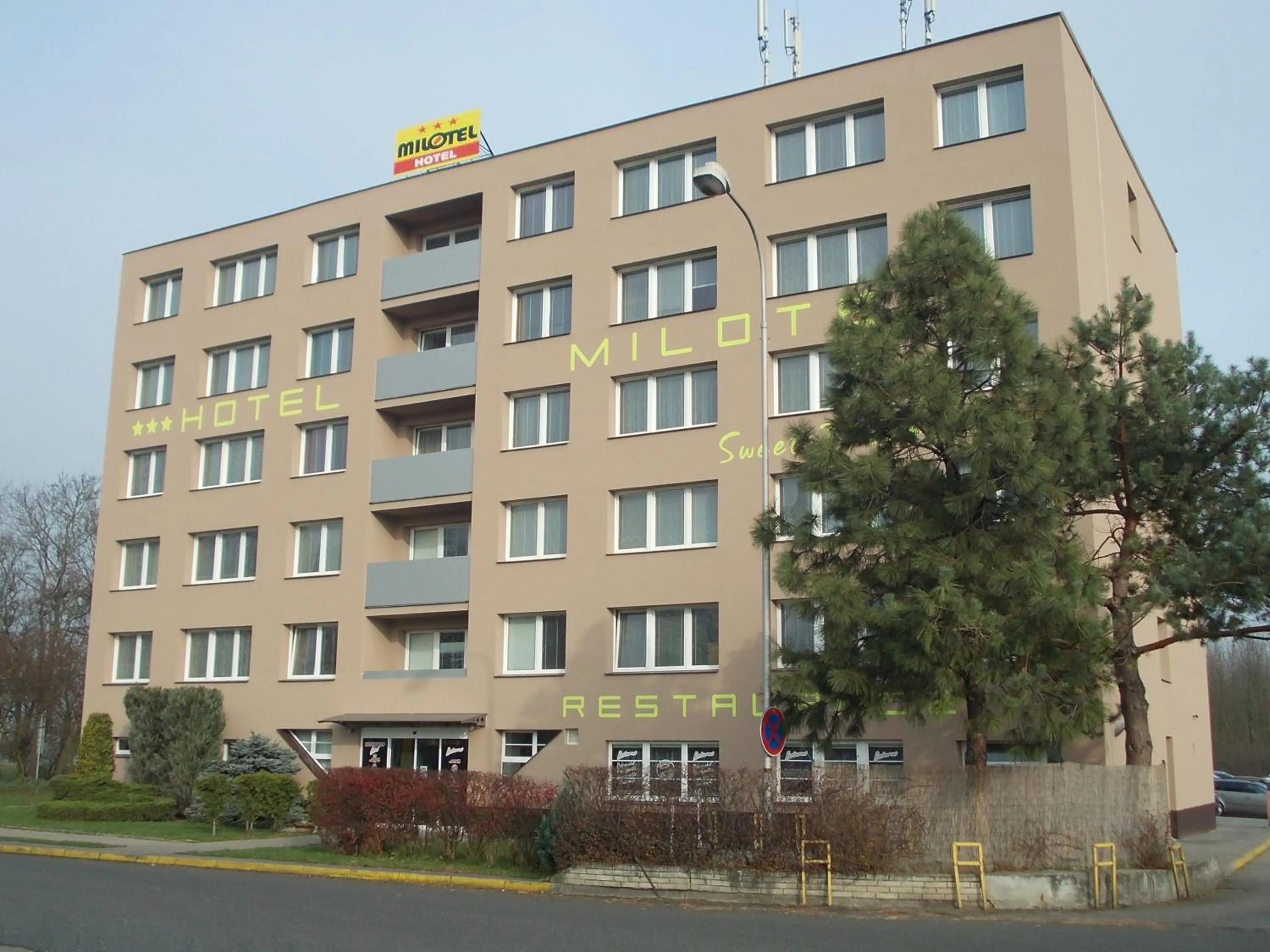 Property building in Hotel Milotel