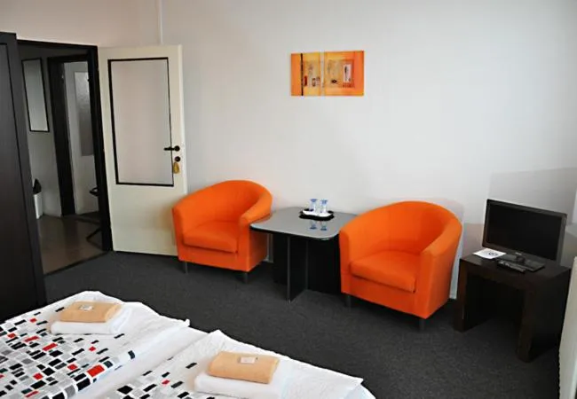 TV and multimedia, Bed in Hotel Milotel