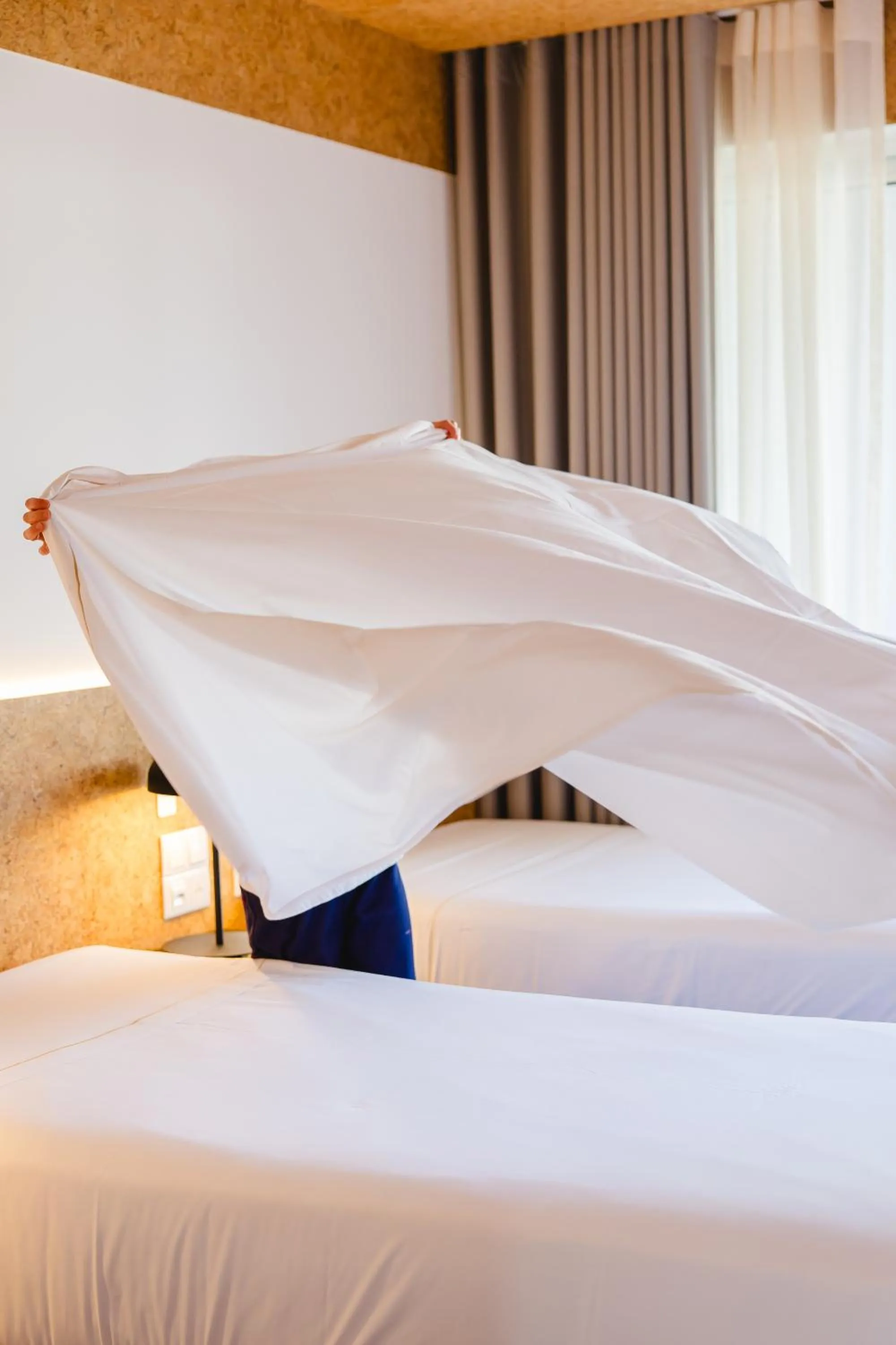 Staff, Bed in Canadiano Urban Nature Hotel