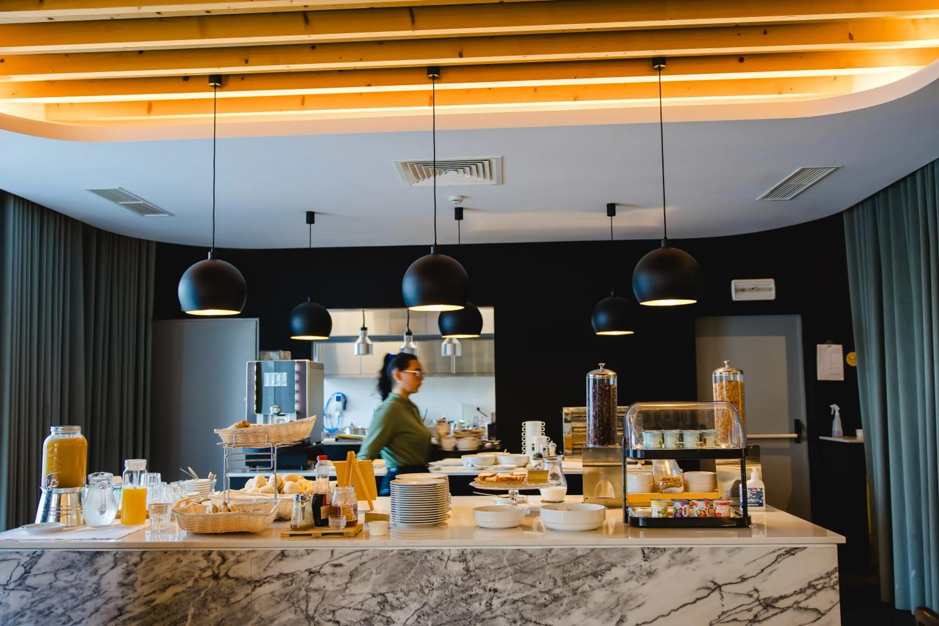 Breakfast in Canadiano Urban Nature Hotel