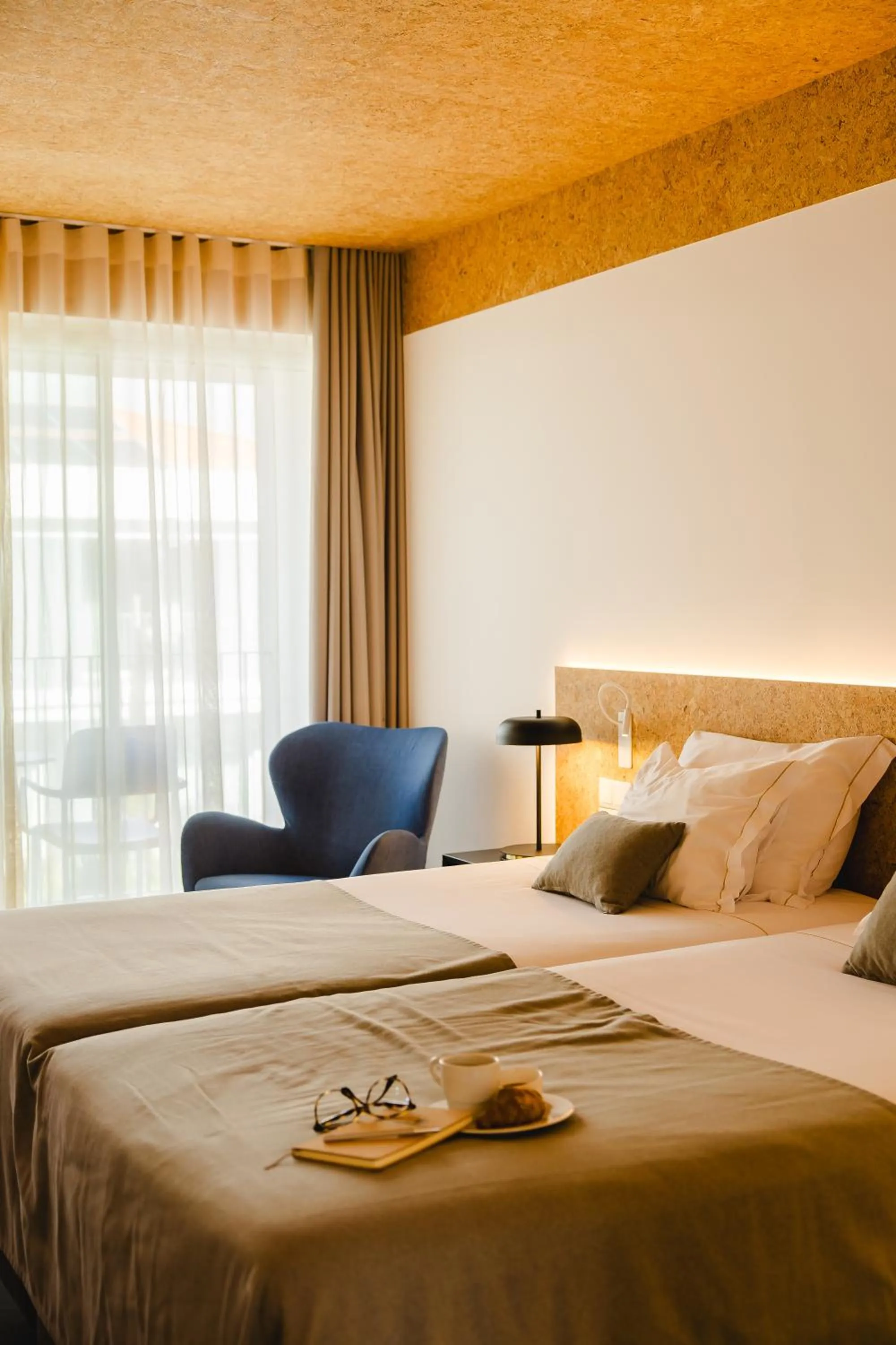 Balcony/Terrace, Bed in Canadiano Urban Nature Hotel