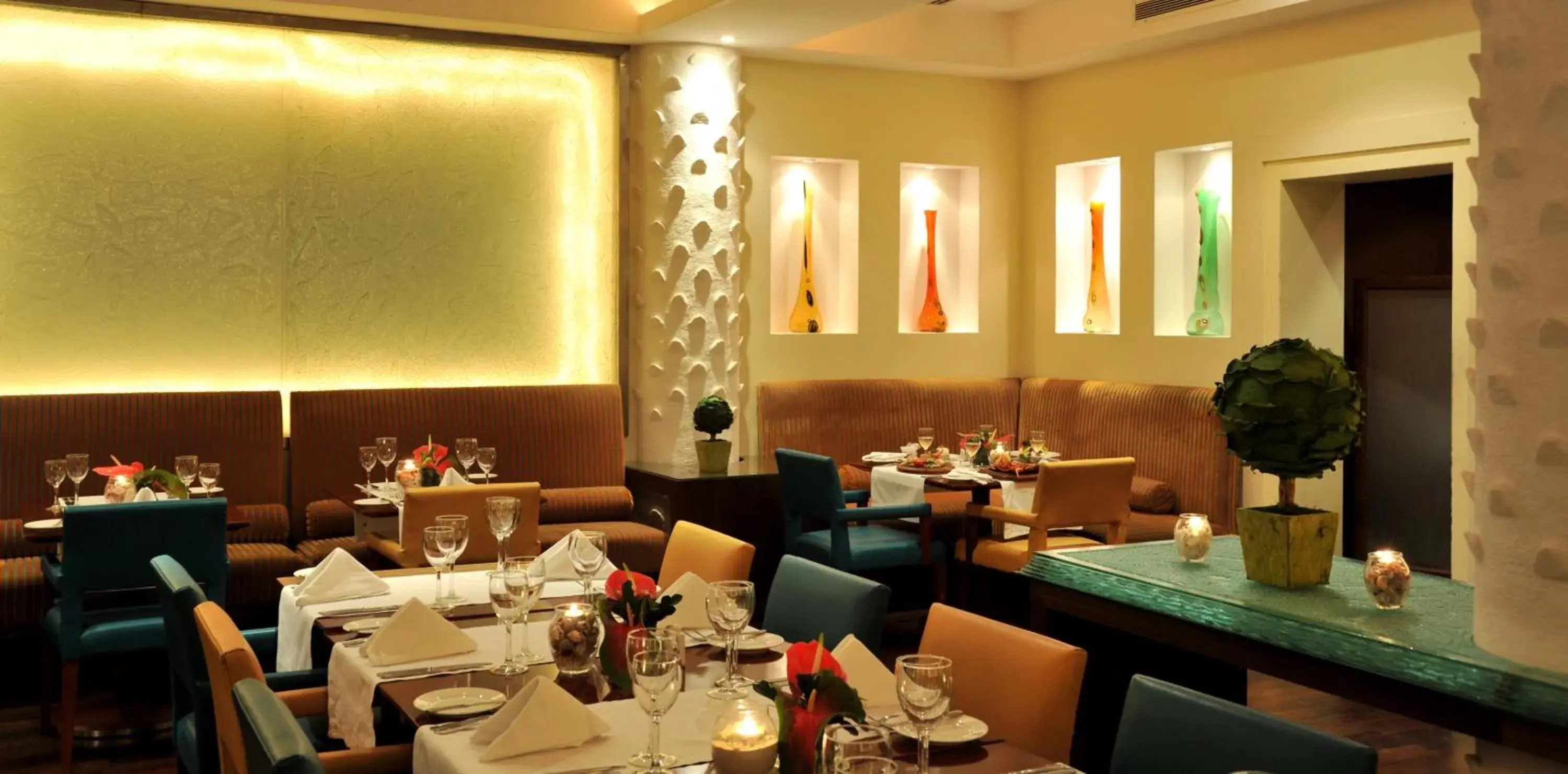 Restaurant/places to eat in Dar es Salaam Serena Hotel Restaurant/places to eat in Dar es Salaam Serena Hotel
