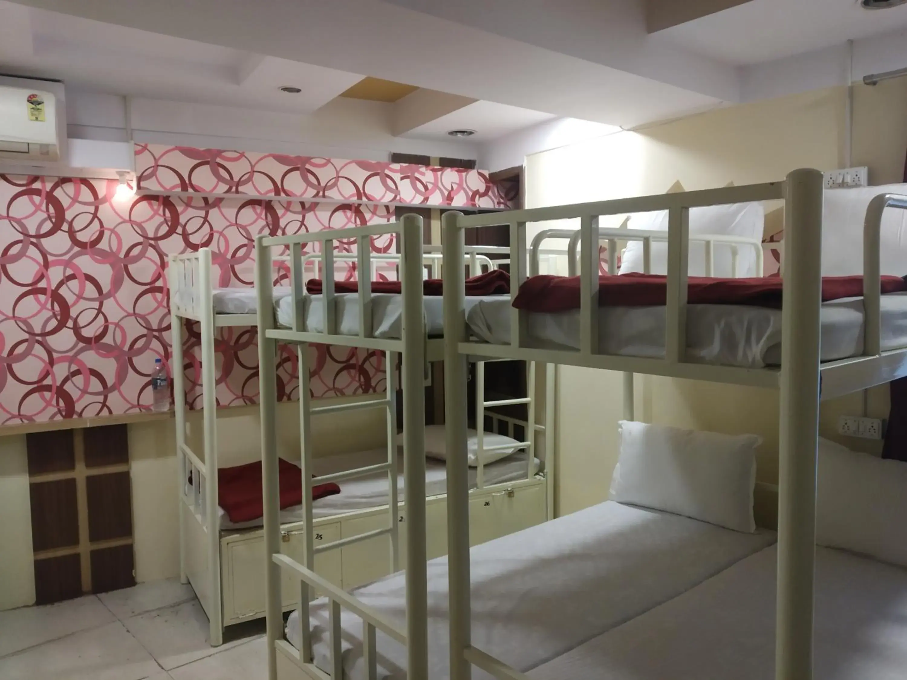 Bandra Dormitory Only for indian male Bandra Dormitory Only for indian male