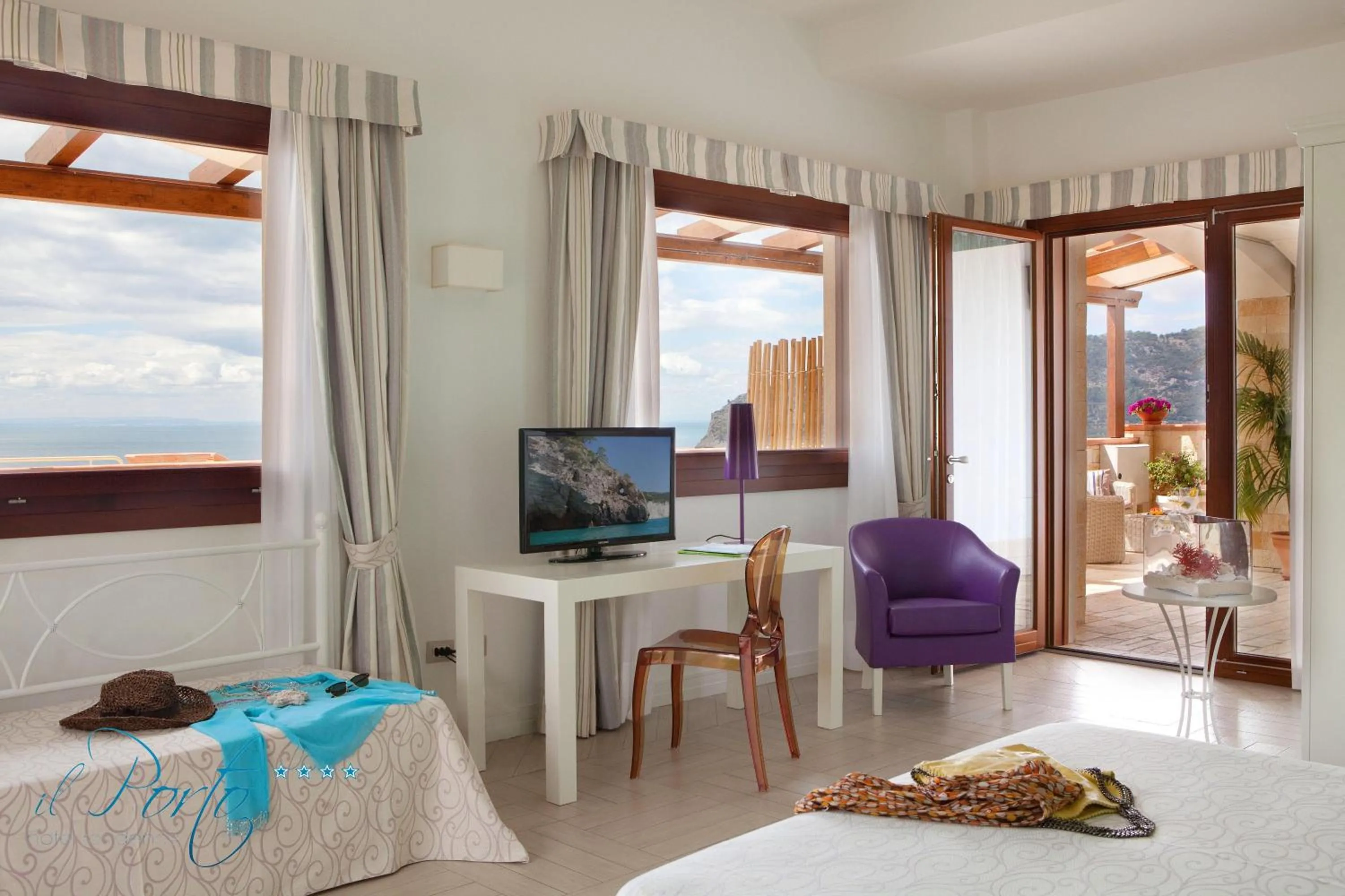 TV and multimedia, Bed in Hotel Residence Il Porto