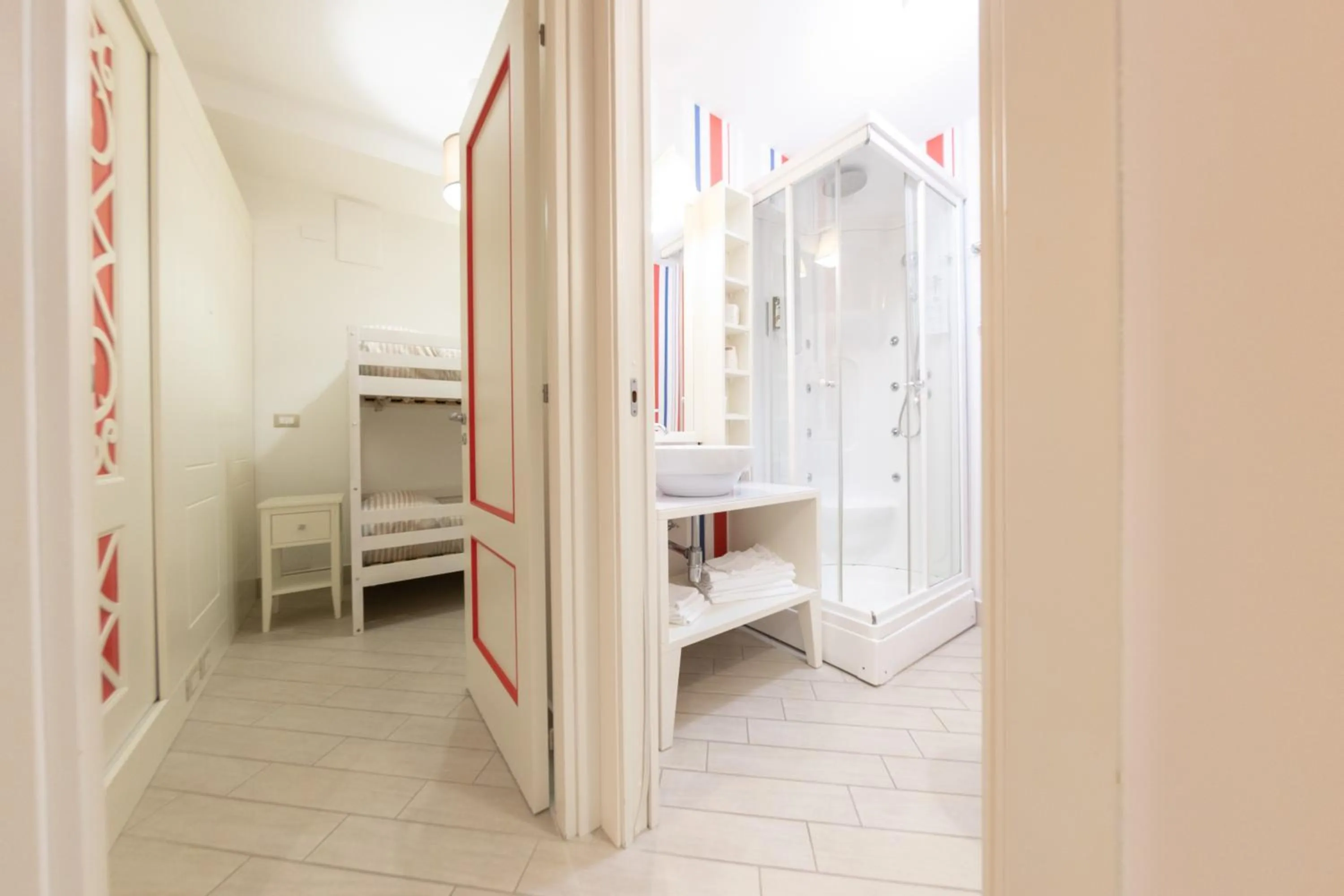 bunk bed, Bed in Hotel Residence Il Porto