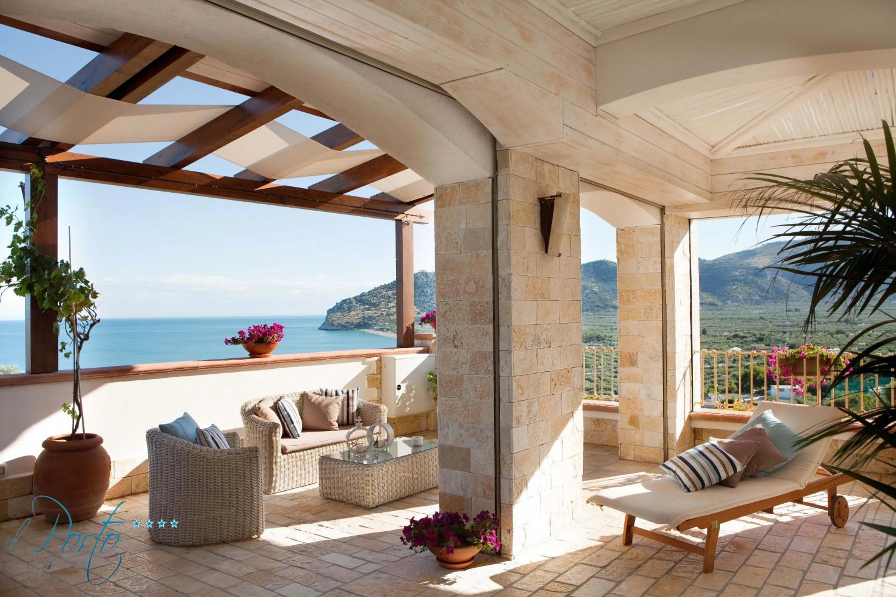 Patio in Hotel Residence Il Porto