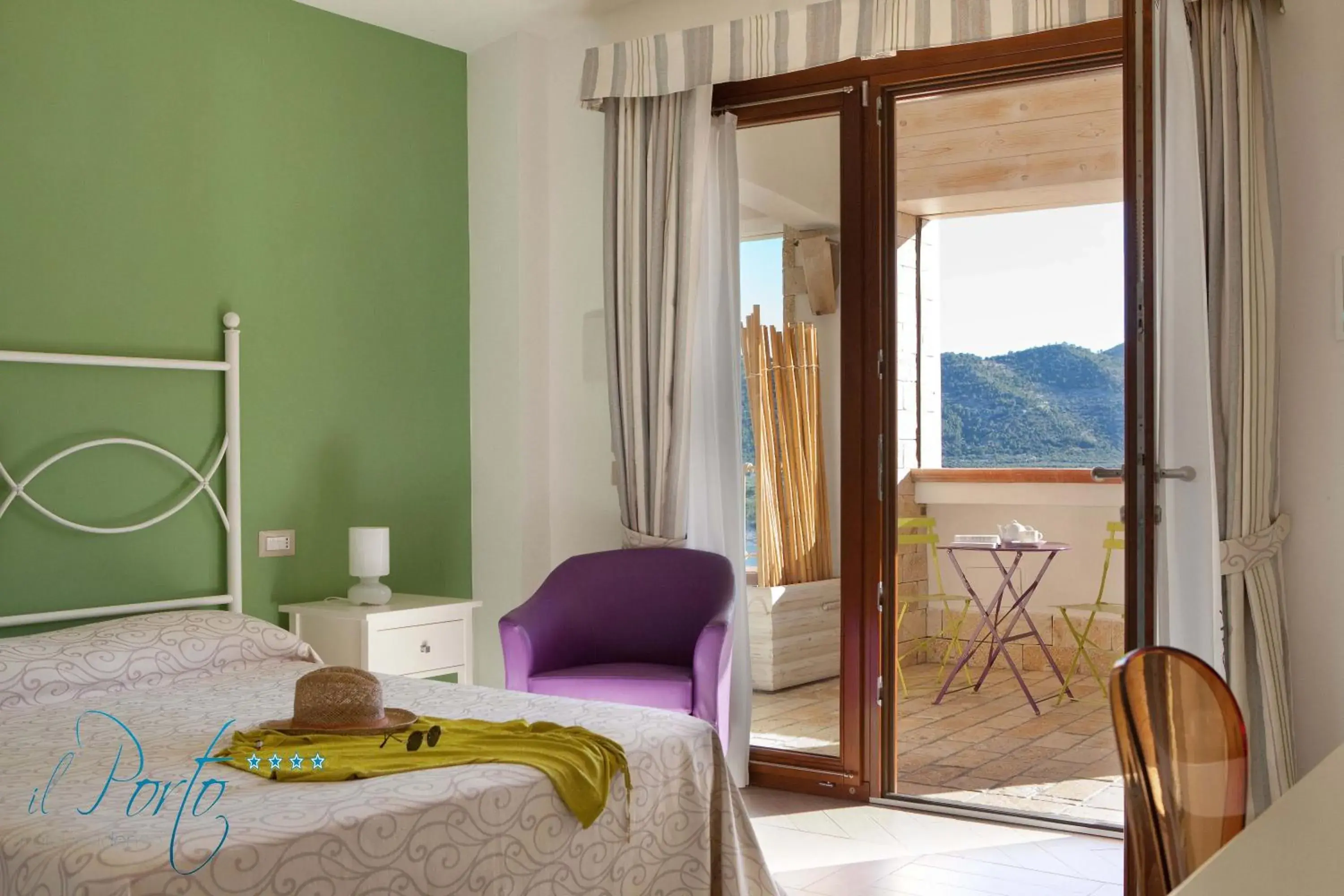 Balcony/Terrace, Bed in Hotel Residence Il Porto Balcony/Terrace, Bed in Hotel Residence Il Porto