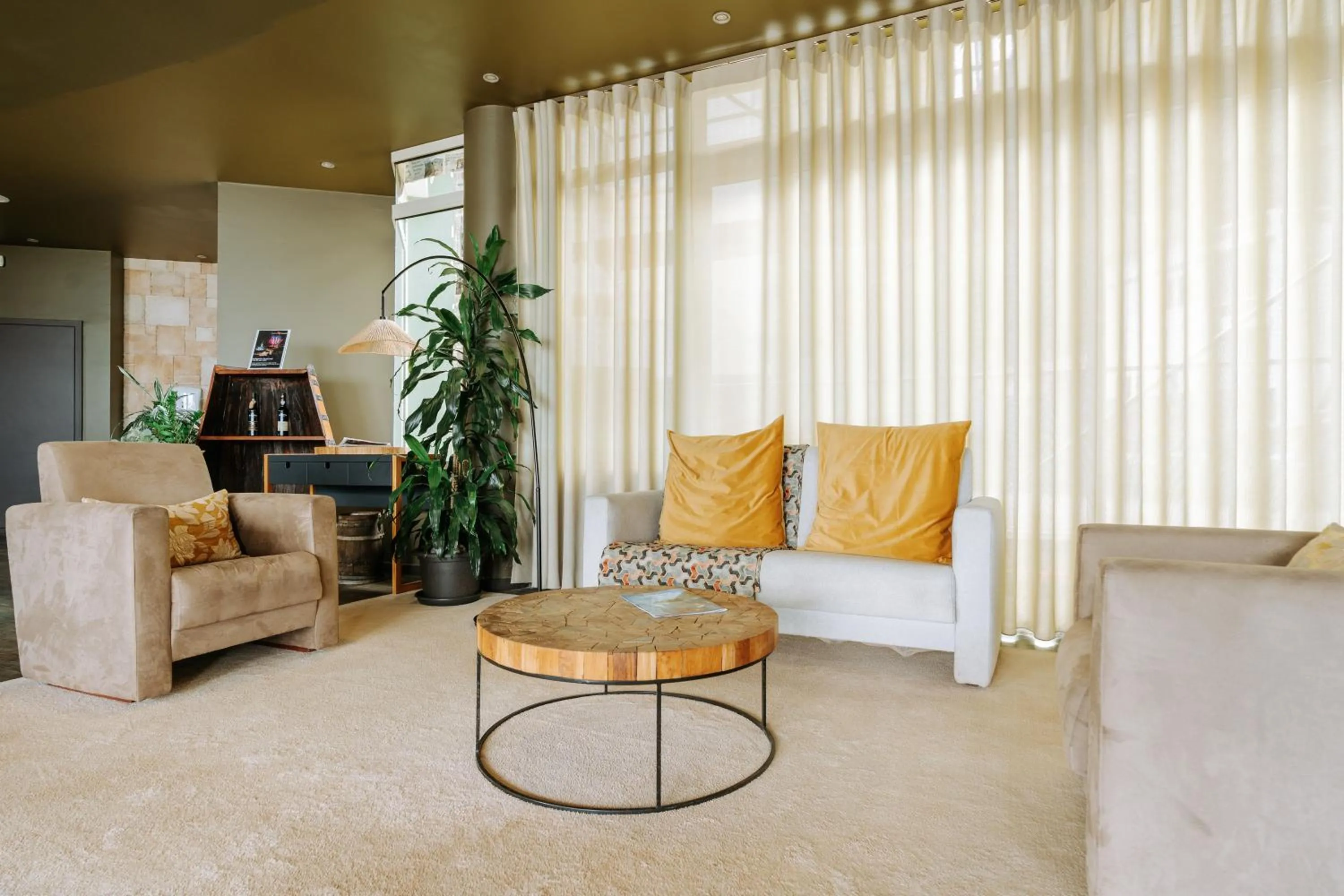Seating area in Hotel Euro Moniz