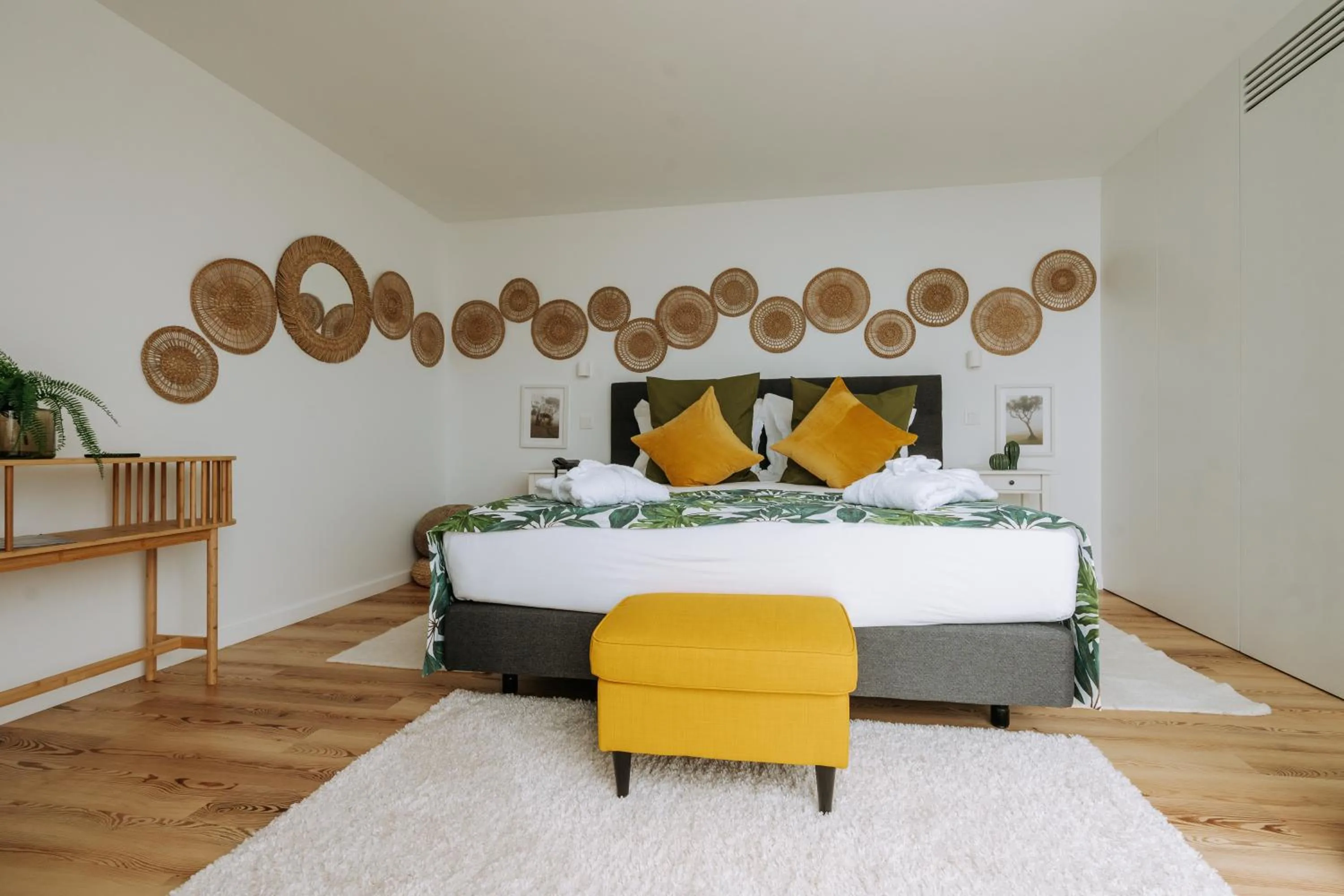 Living room, Bed in Hotel Euro Moniz