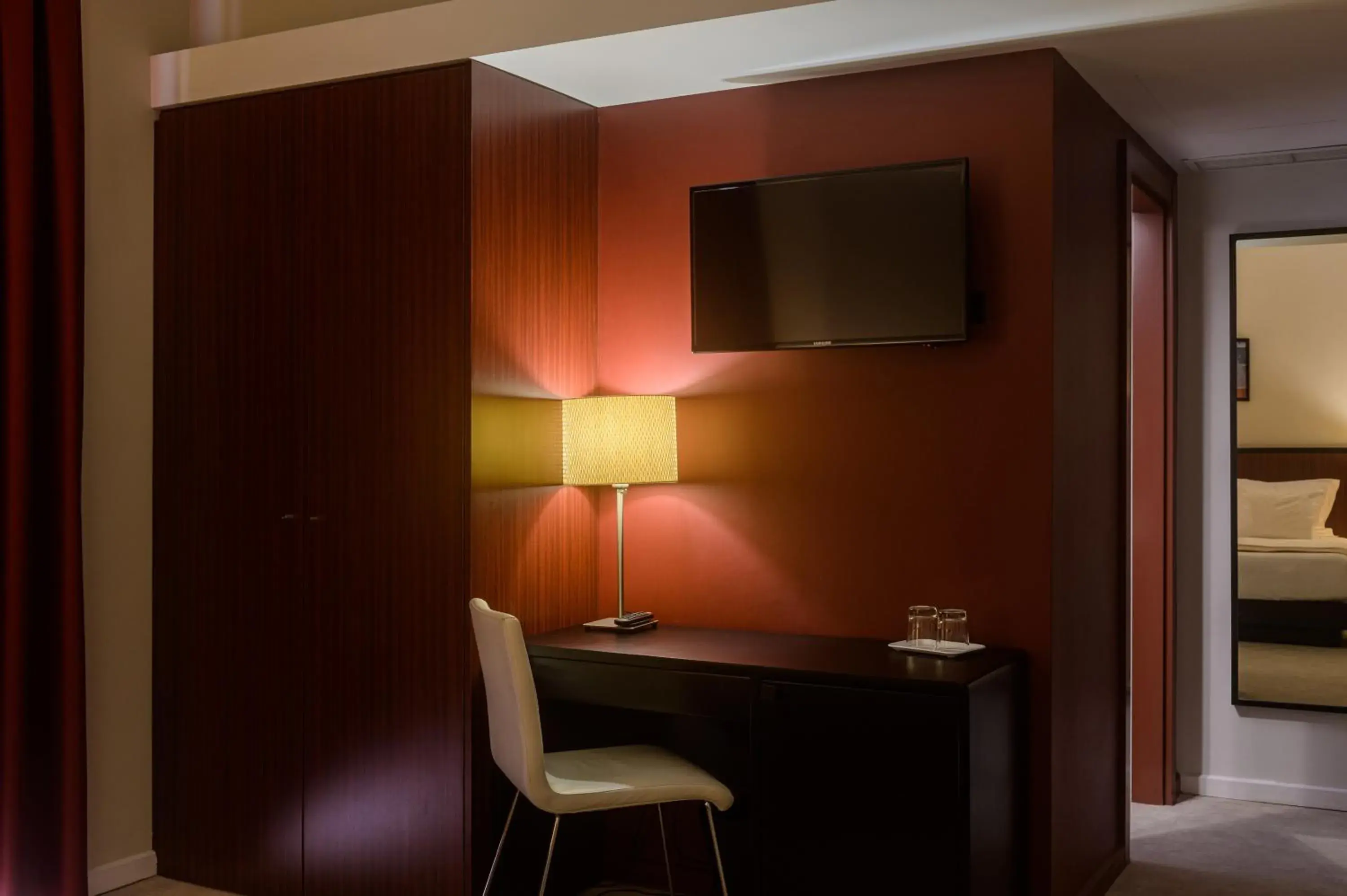 TV and multimedia, Bed in Hotel Torre Mar TV and multimedia, Bed in Hotel Torre Mar