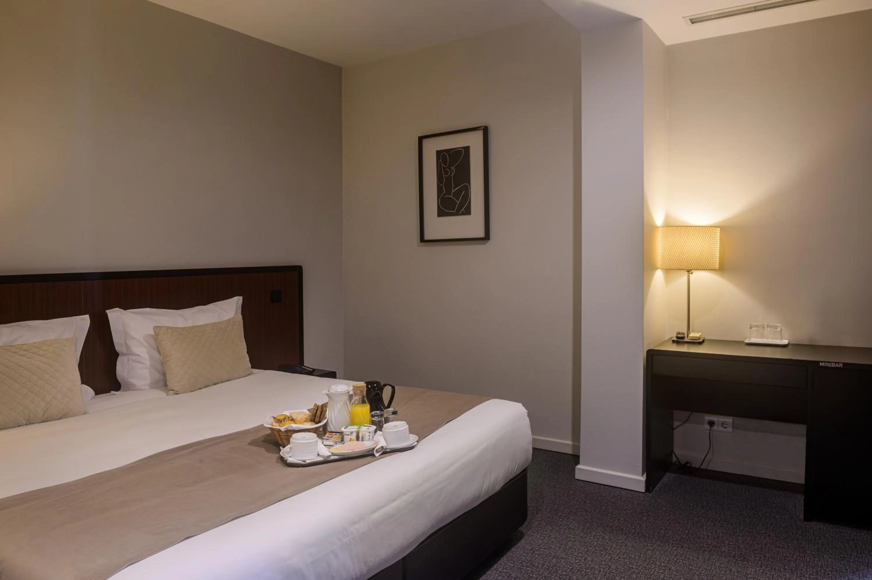 Bed in Hotel Torre Mar