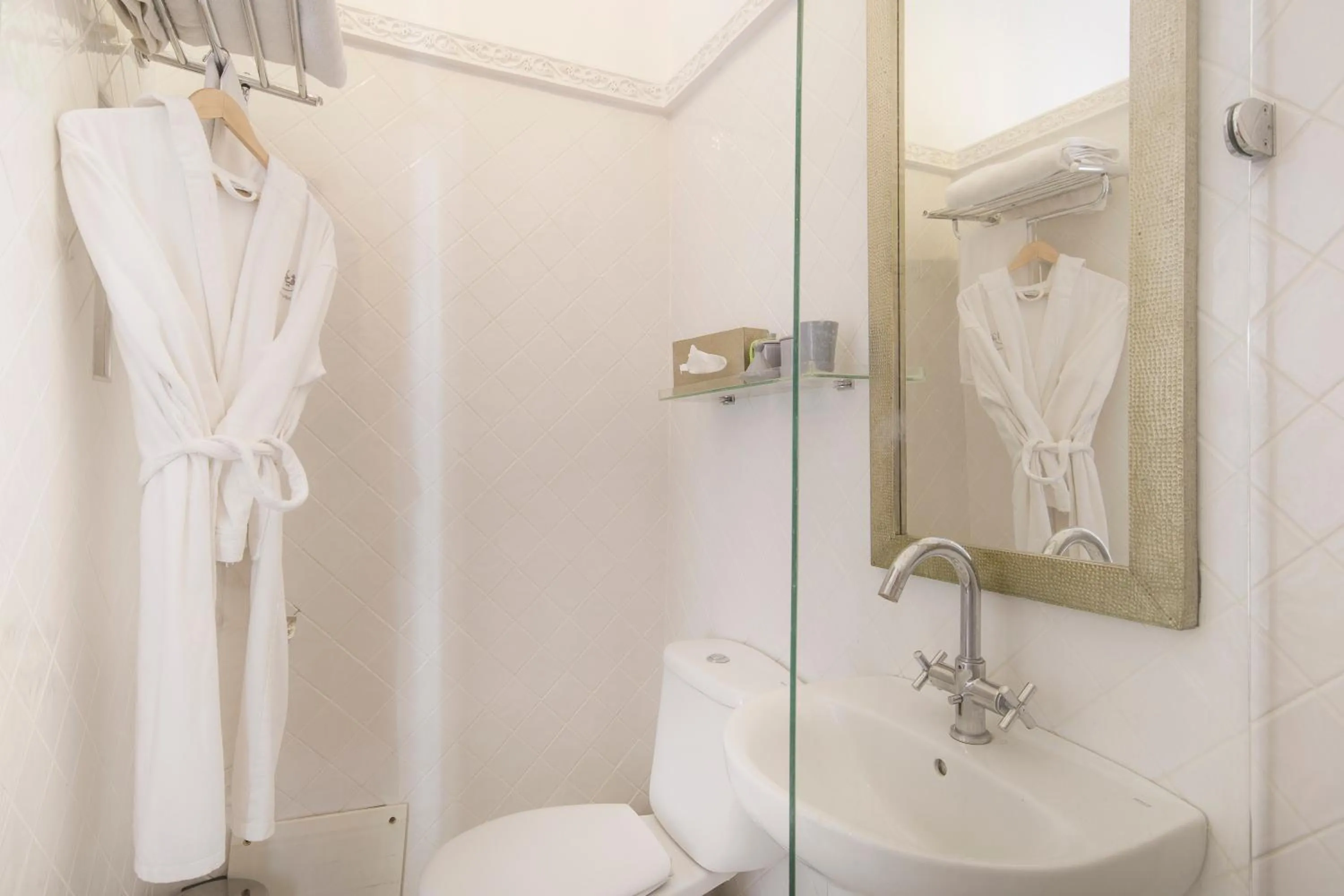 Bathroom in Riad Olema et Spa