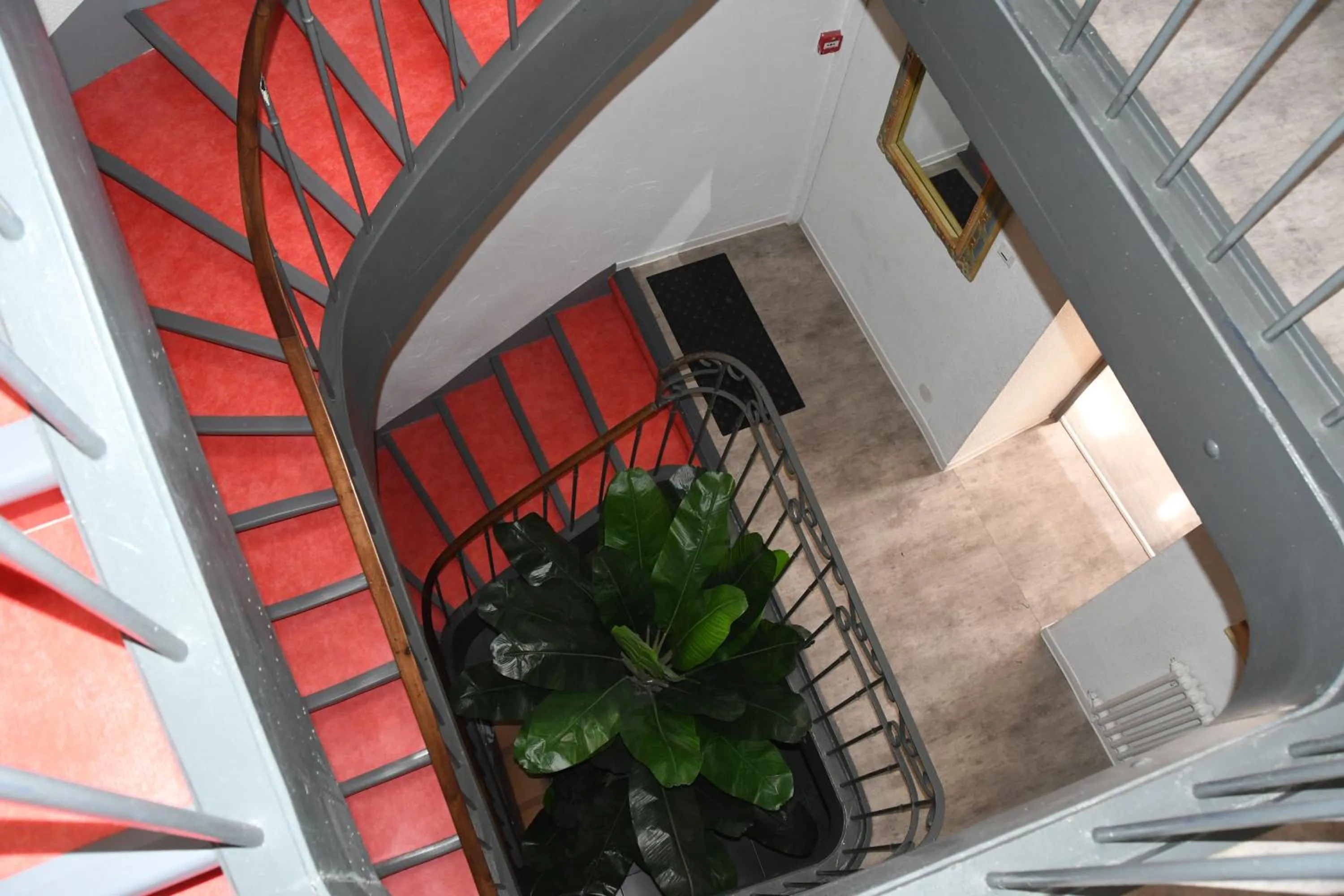 Property building in Le Cérétan Hôtel