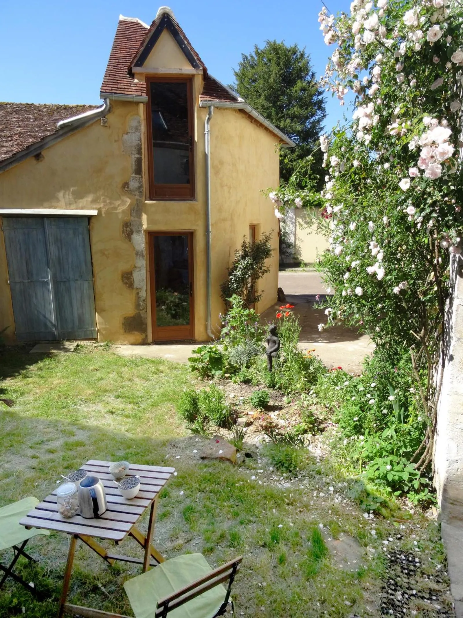 Patio in L'escalier des rêves