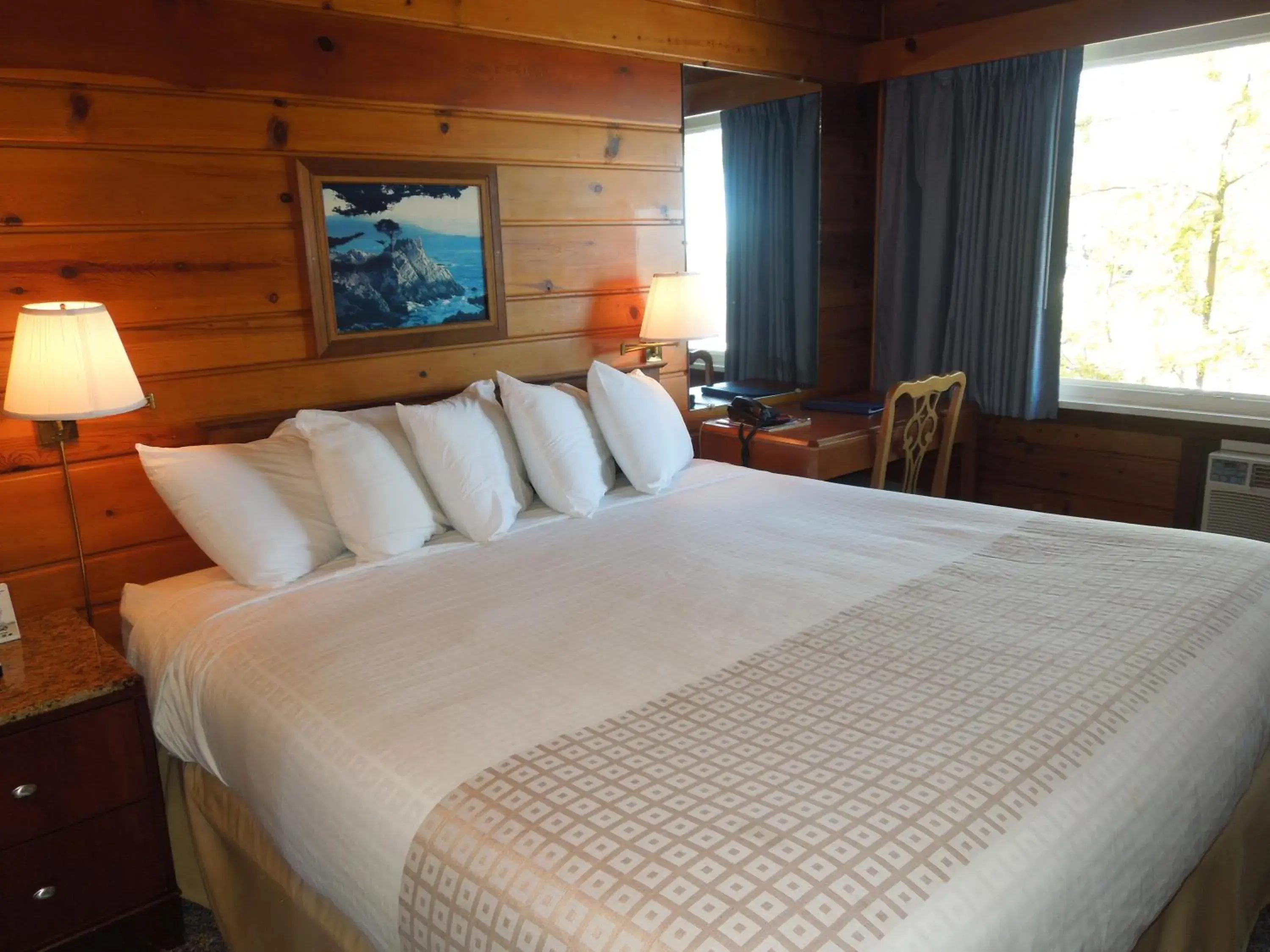 Day, Bed in Arlington Inn Day, Bed in Arlington Inn