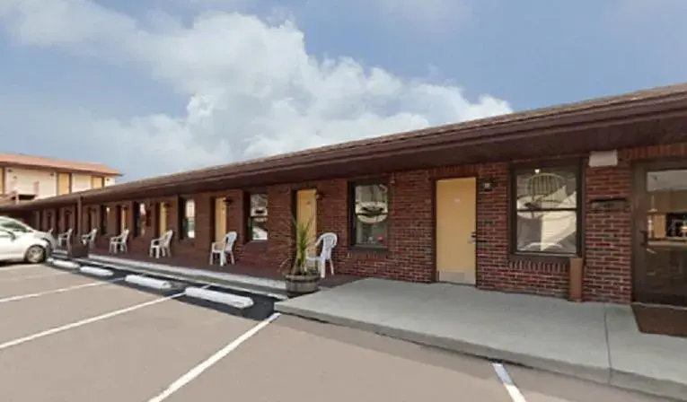 Facade/entrance in Arlington Inn Facade/entrance in Arlington Inn