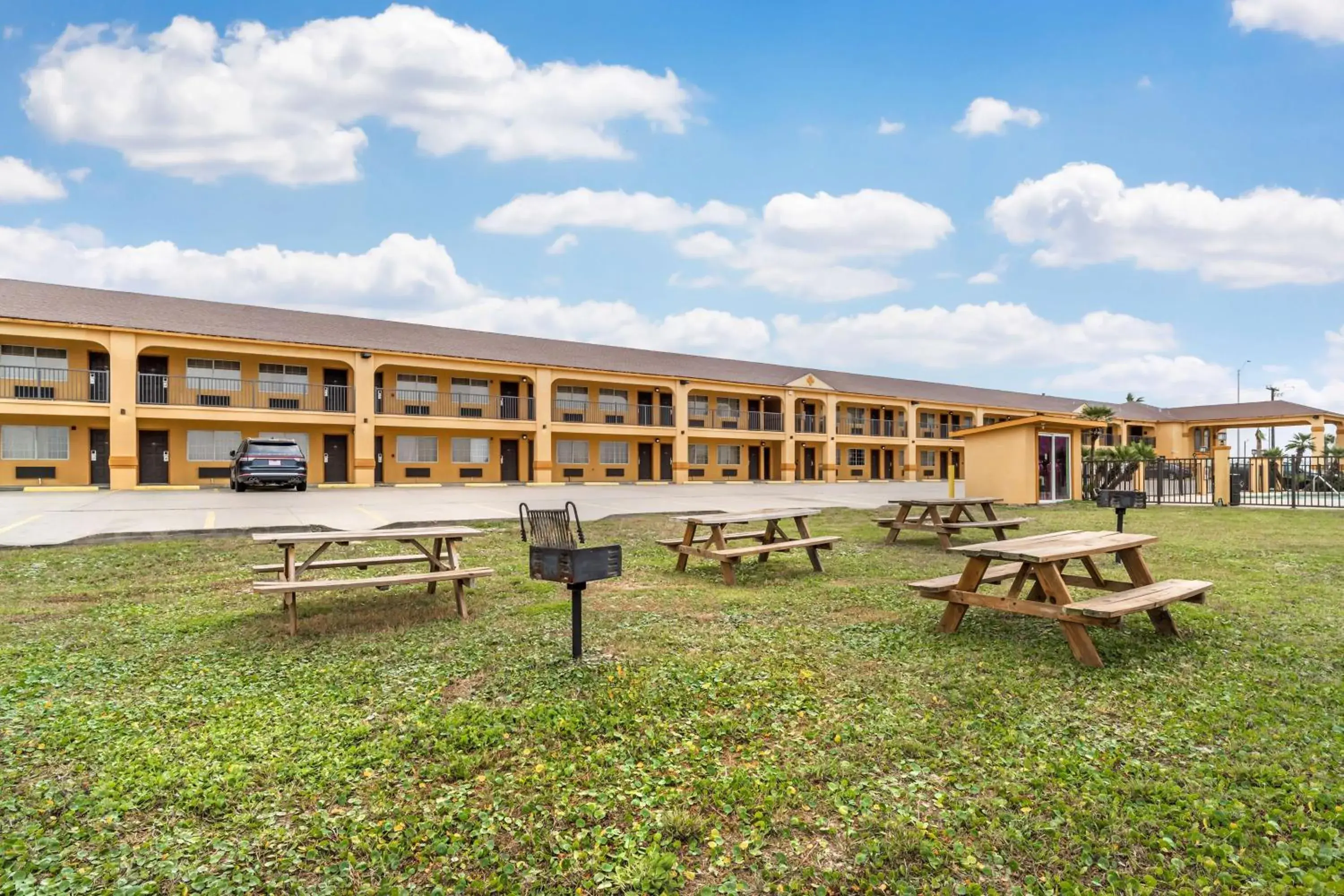 Property building in Best Western Padre Island Property building in Best Western Padre Island