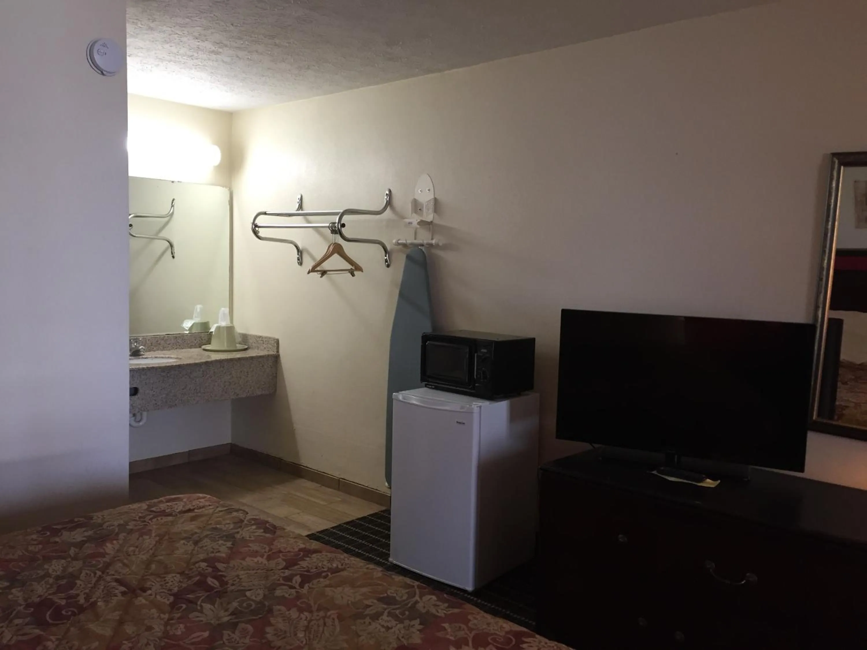 Decorative detail in Parkway Inn