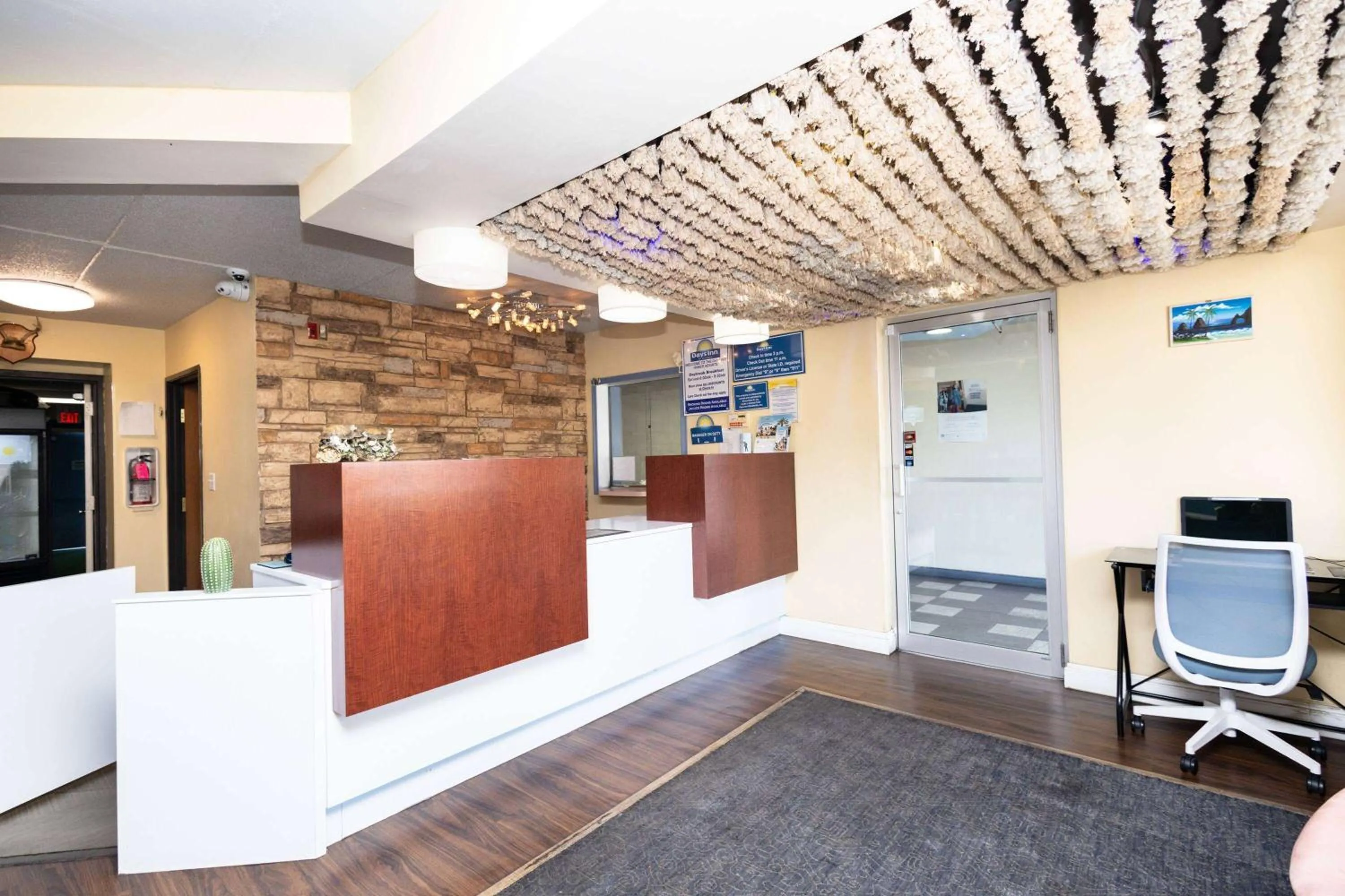 Lobby or reception in Days Inn by Wyndham Dayton Huber Heights Northeast