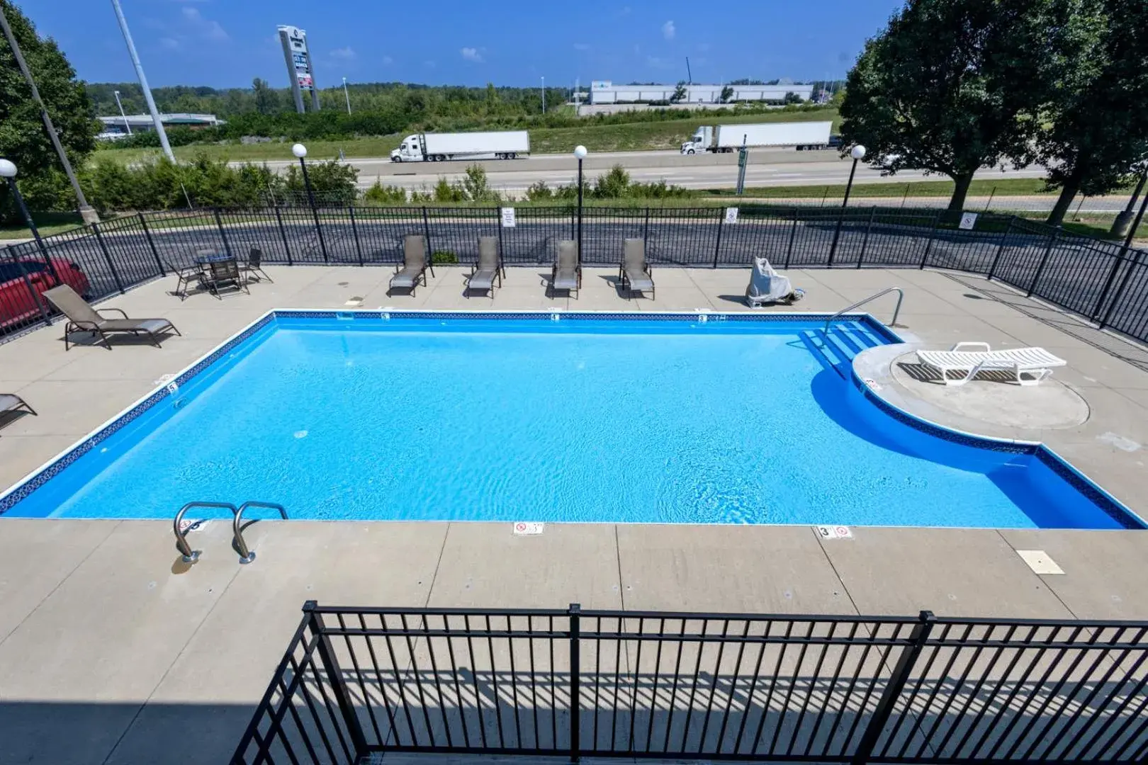 Swimming pool in Days Inn by Wyndham Dayton Huber Heights Northeast Swimming pool in Days Inn by Wyndham Dayton Huber Heights Northeast