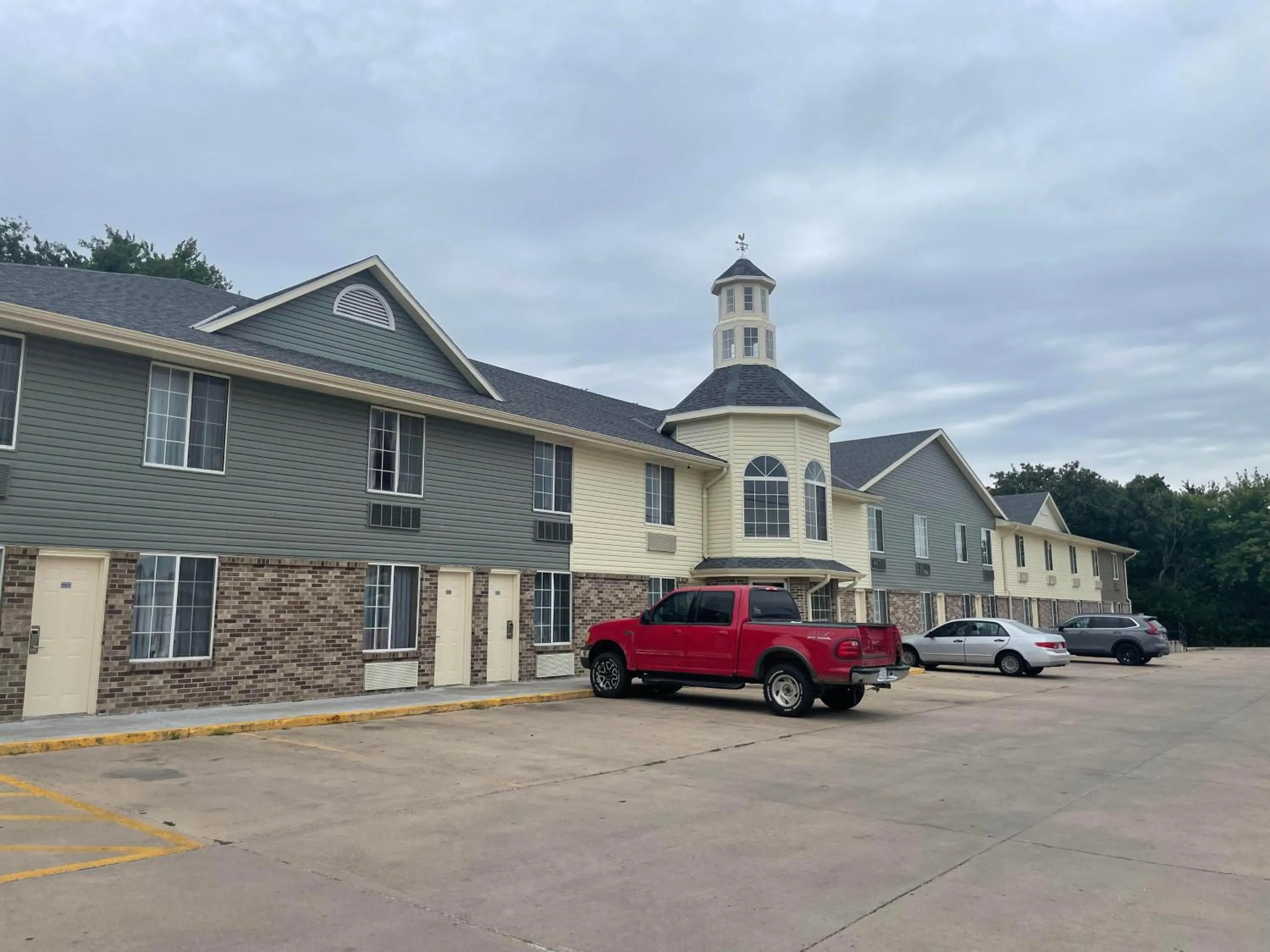 Property building in Victorian Inn