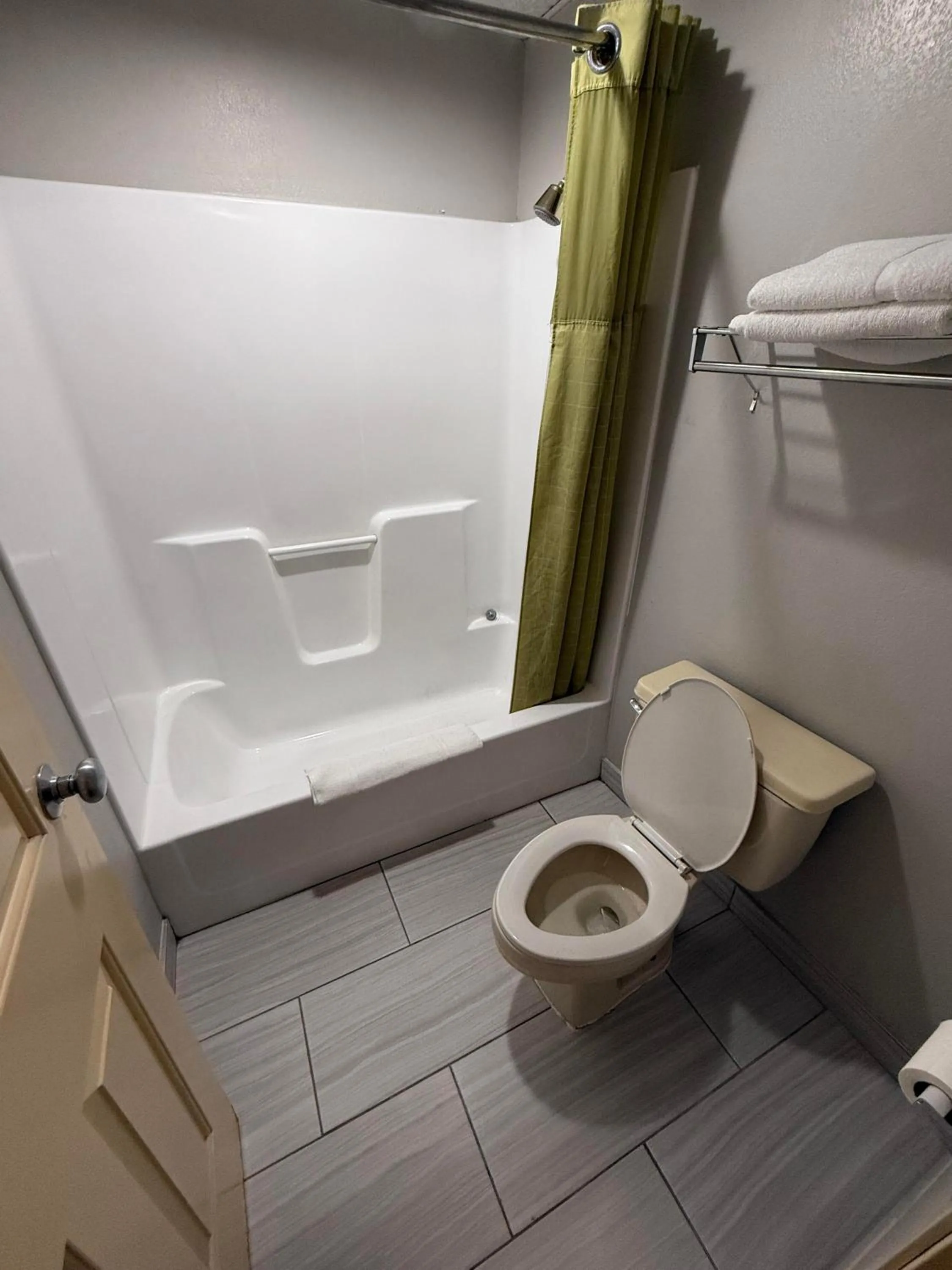 Bathroom in Victorian Inn