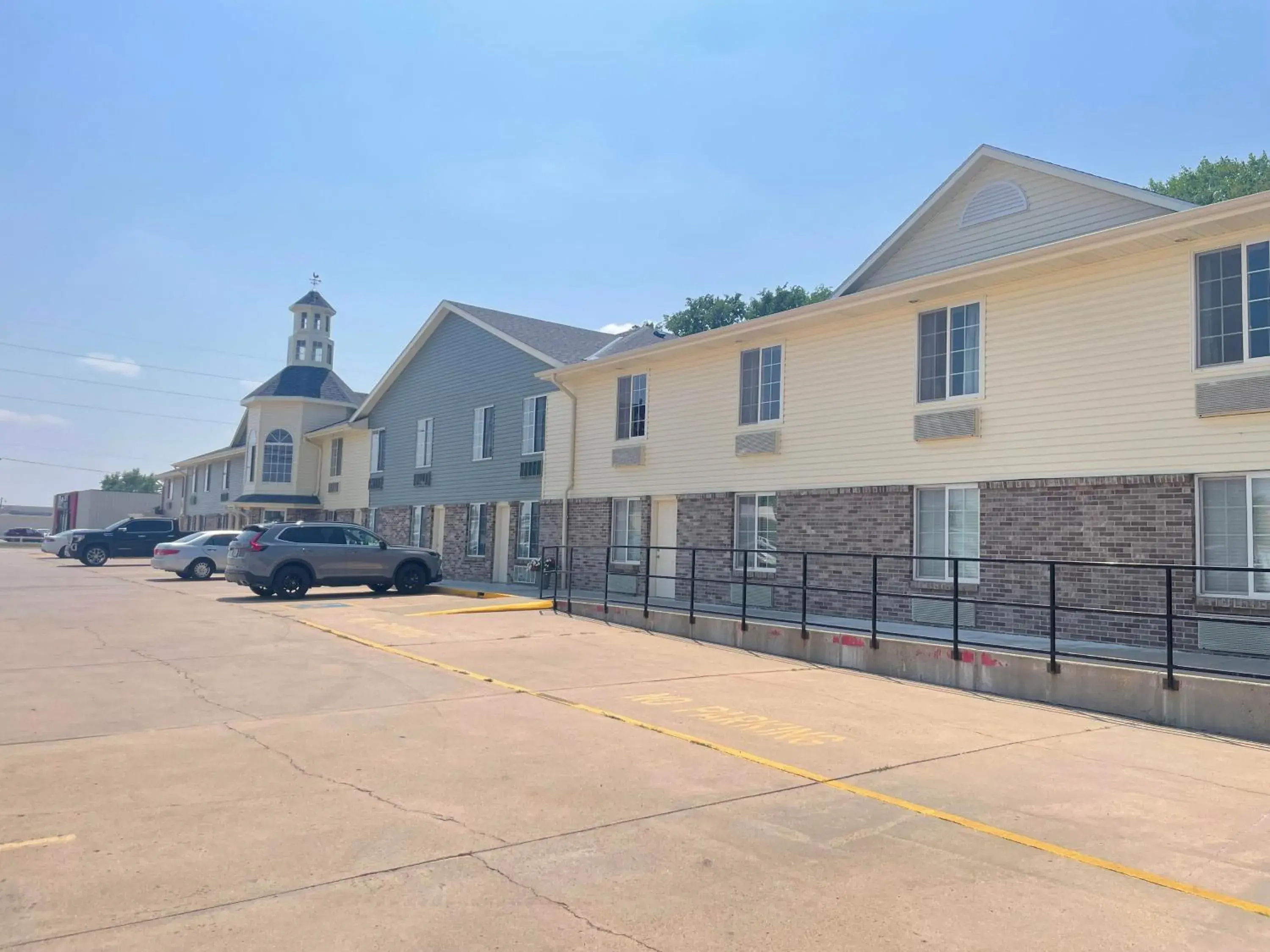 Property building in Victorian Inn Property building in Victorian Inn