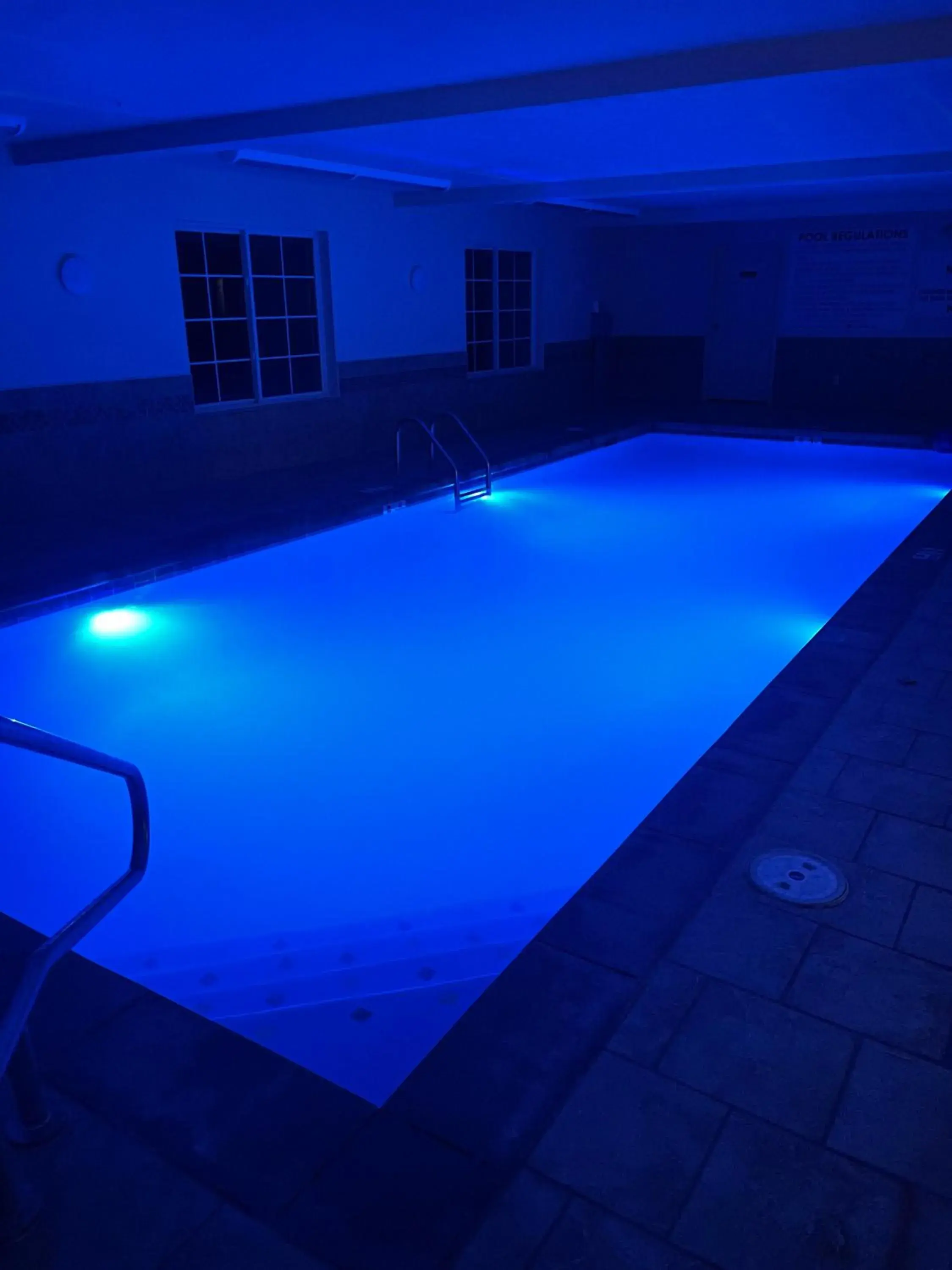 Pool view in Victorian Inn Pool view in Victorian Inn