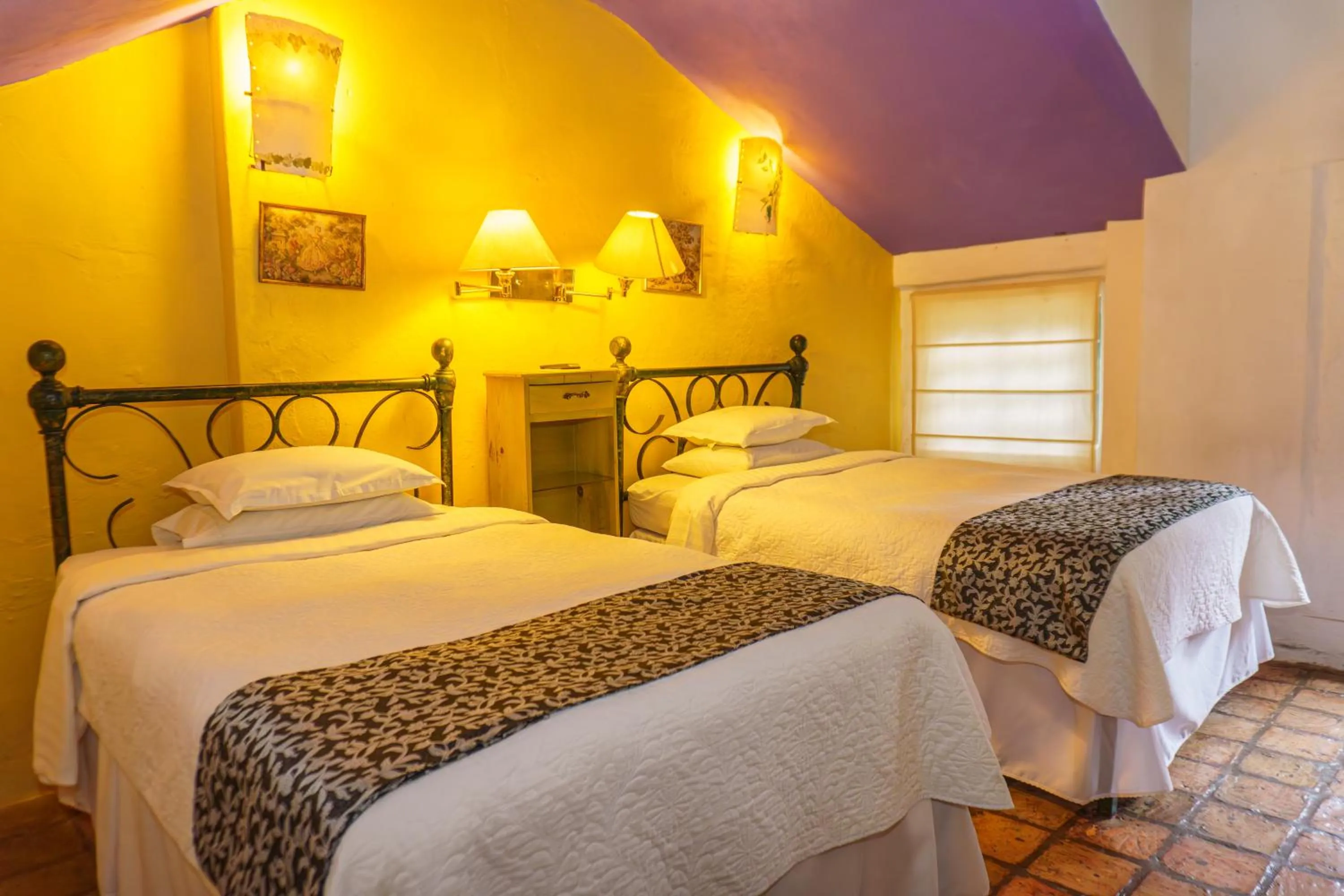 Photo of the whole room, Bed in Hotel La Posada de San Antonio