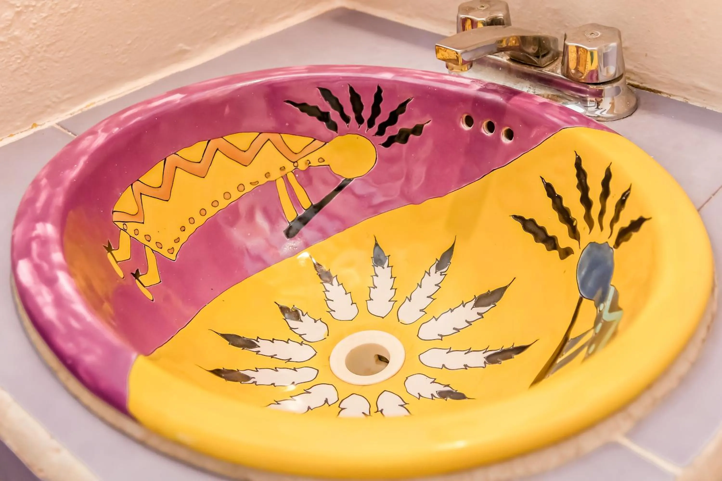 Toilet in Tribu Hostel